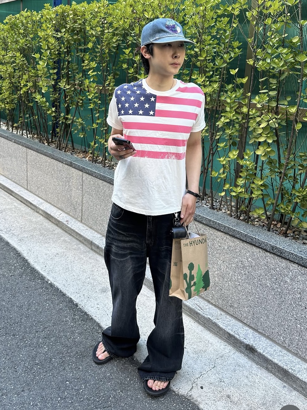 AX CONNECTION Authentic Vintage Washed Flare Denim Pants Black 착용 스타일