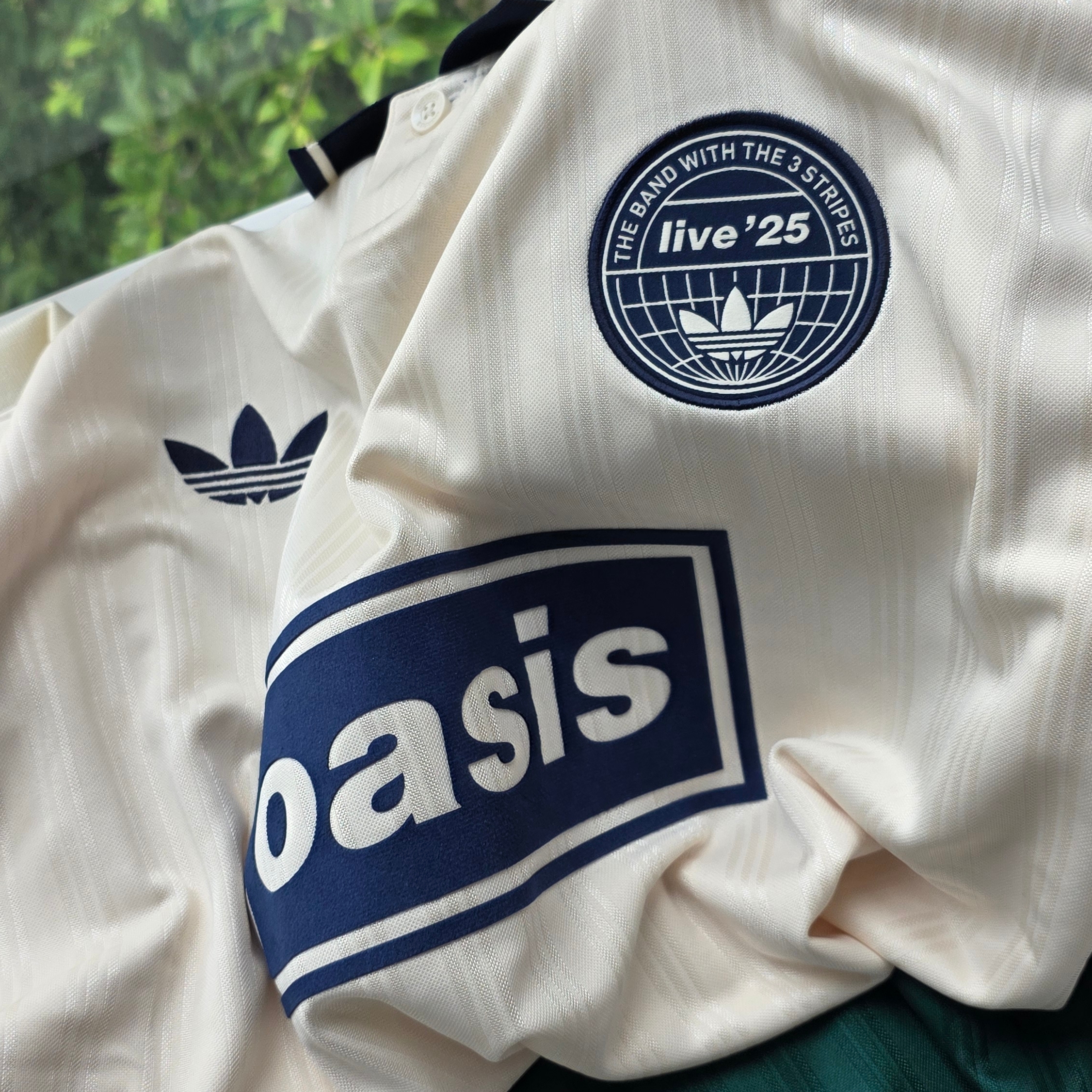 Adidas x Oasis Tour Jacquard Jersey Cream White Night Indigo - KR Sizing 착용 스타일 - 4