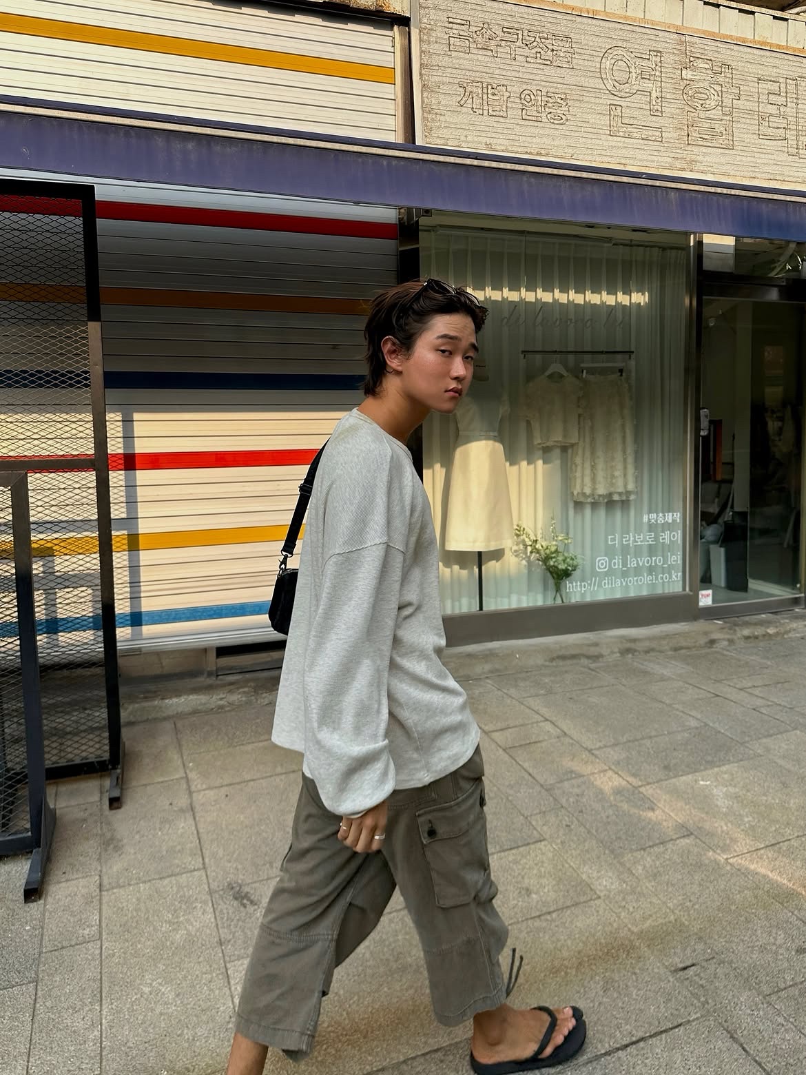 CHOWOO Vintage Military Capri Cargo Pants Washed Beige, CHOWOO Vintage Military Capri Cargo Pants Washed Khaki 착용 스타일 - 6