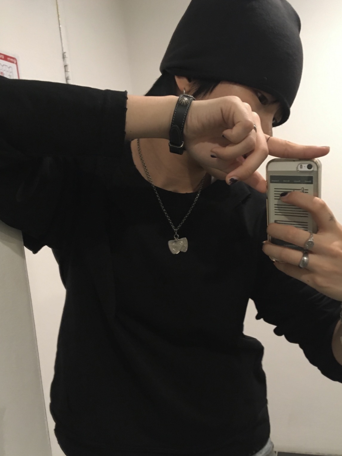 (W) Hysteric Glamour On Skull Pick Necklace Silver, Ogarp Cow Leather Stud Bracelet Black 착용 스타일 - 1