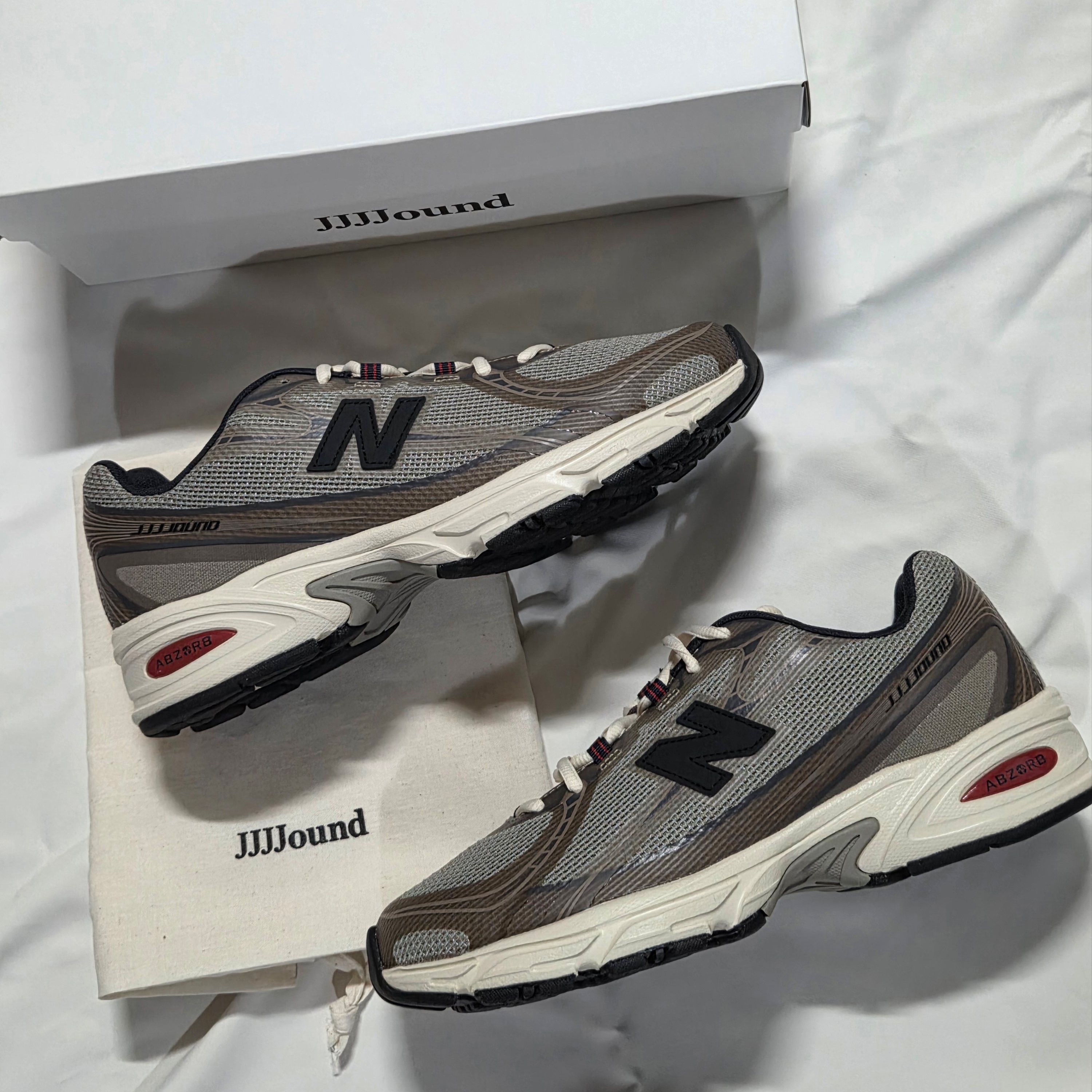 New Balance x JJJJound 740 Paper White Stoneware 착용 스타일