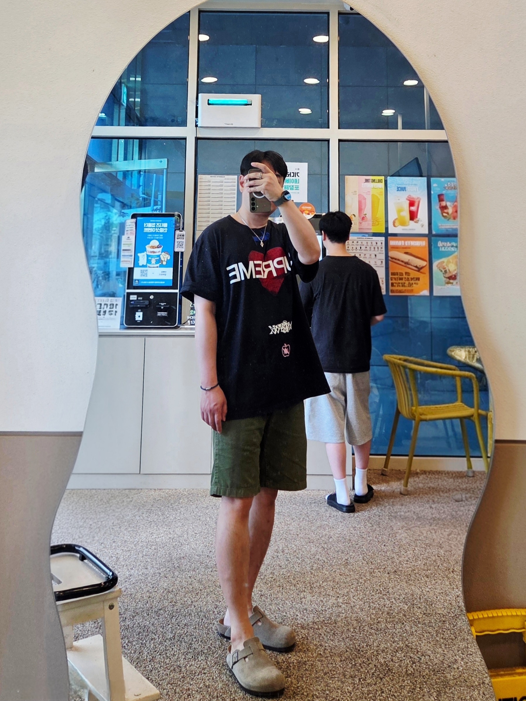 Supreme Announcing T-Shirt Black - 25SS, Birkenstock Boston Suede Leather Taupe - Regular 착용 스타일
