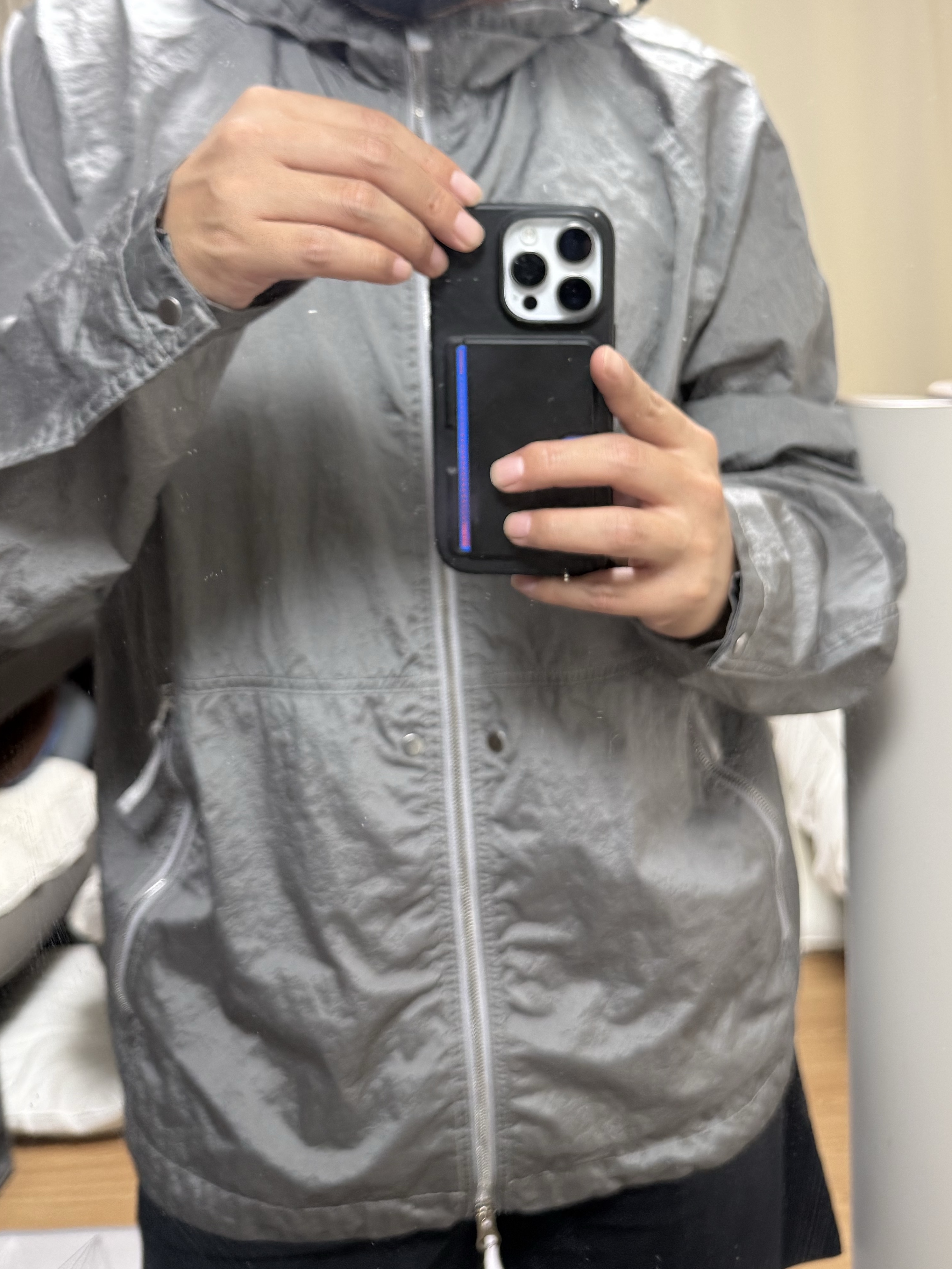 Stone Island 4100097 Nylon Metal Watro-Tc in Econyl Hooded Jacket Pearl Grey - 25SS 착용 스타일 - 1