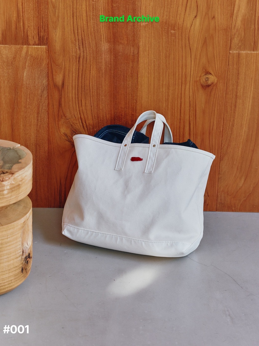 AKRYL Icon Canvas Bag Natural - 26FW, AKRYL Flex Double Breasted Jacket Charcoal - 26FW 착용 스타일 - 5