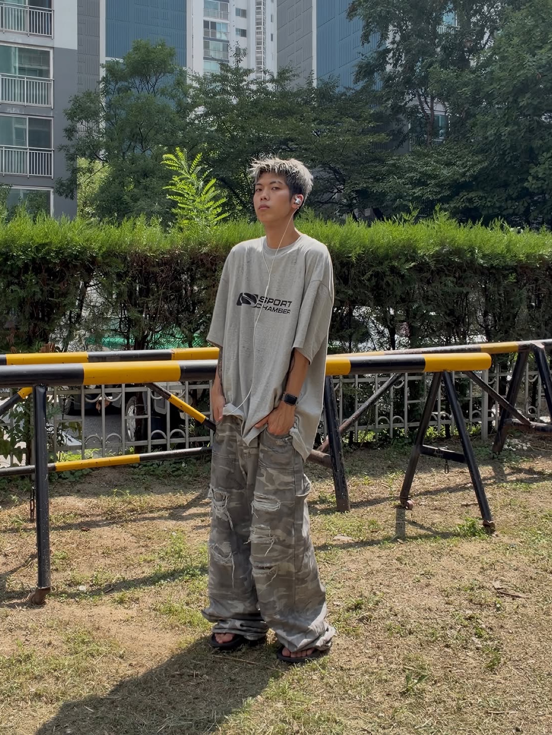 SPORT CHAMBER Flash T-Shirt Gray 착용 스타일 - 3