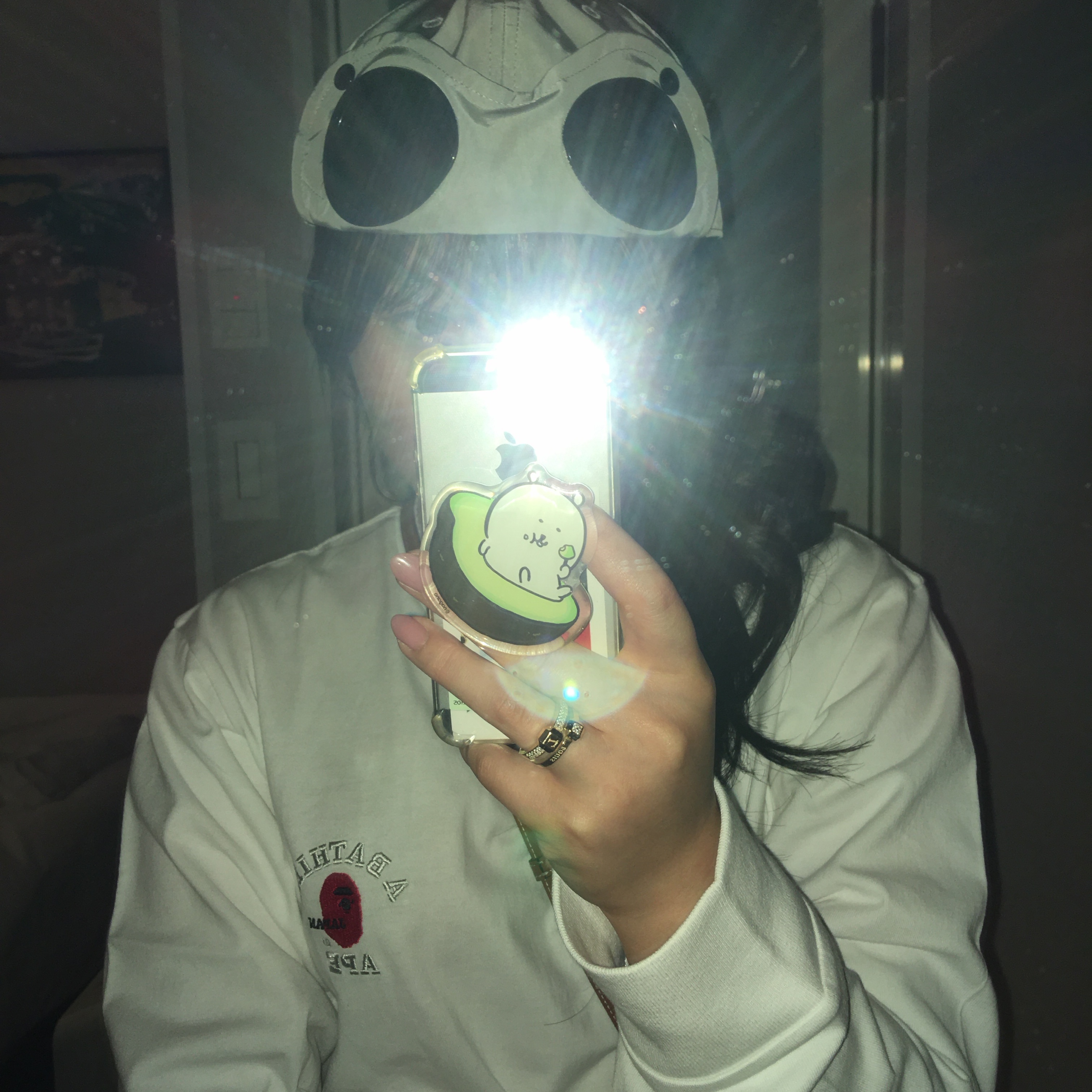 BAPE College One Point Embroidery L/S T-Shirt White, C.P. Company Chrome-R Goggle Cap Black 착용 스타일