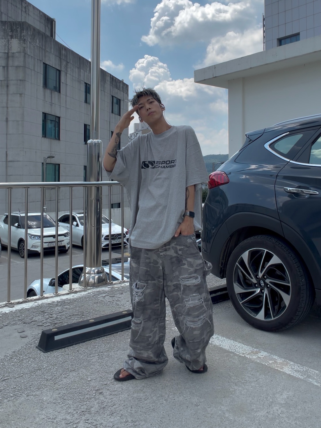 SPORT CHAMBER Flash T-Shirt Gray 착용 스타일 - 7