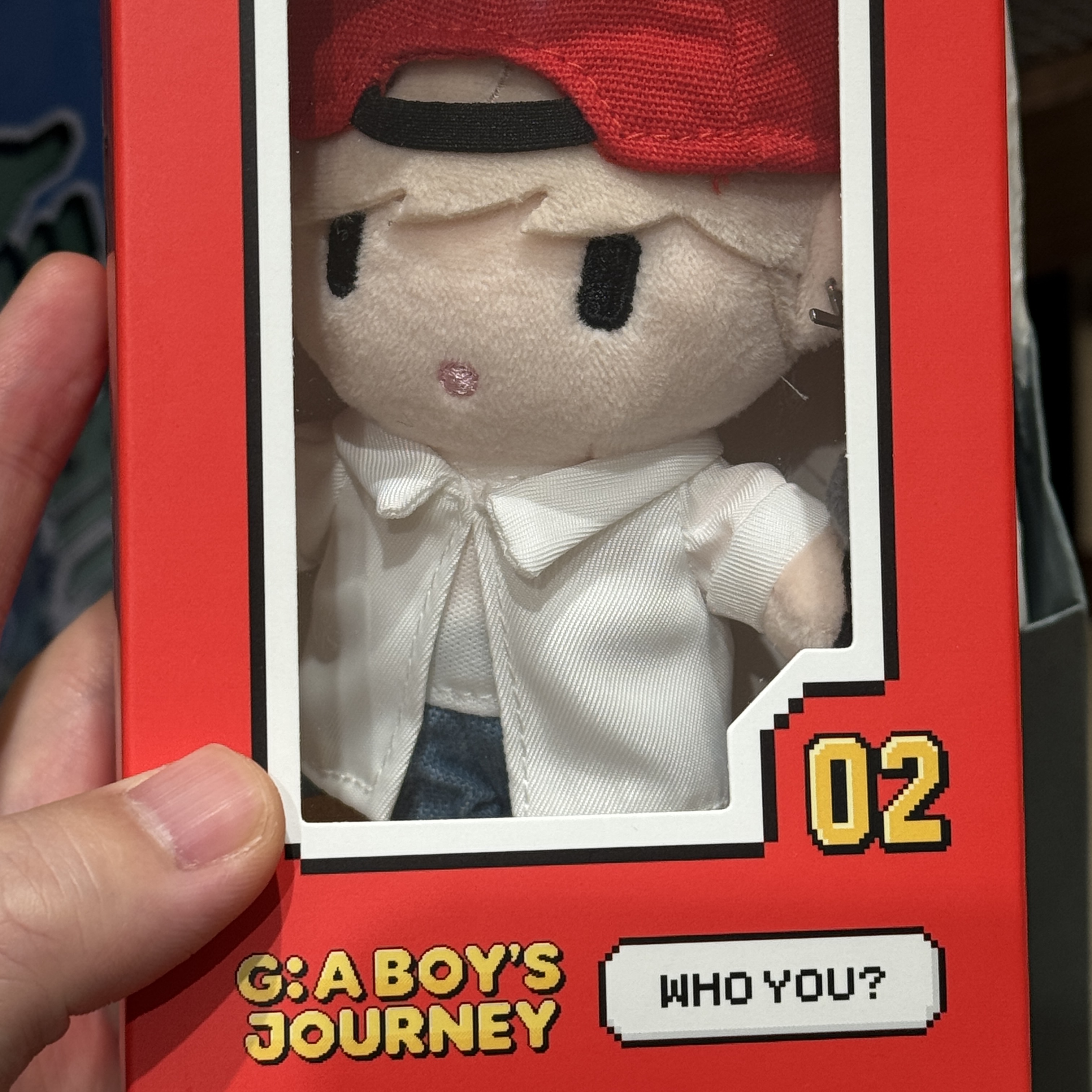 G-DRAGON x Fam Pop-Up G:A Boy's Journey Plush Keyring B Ver. 착용 스타일