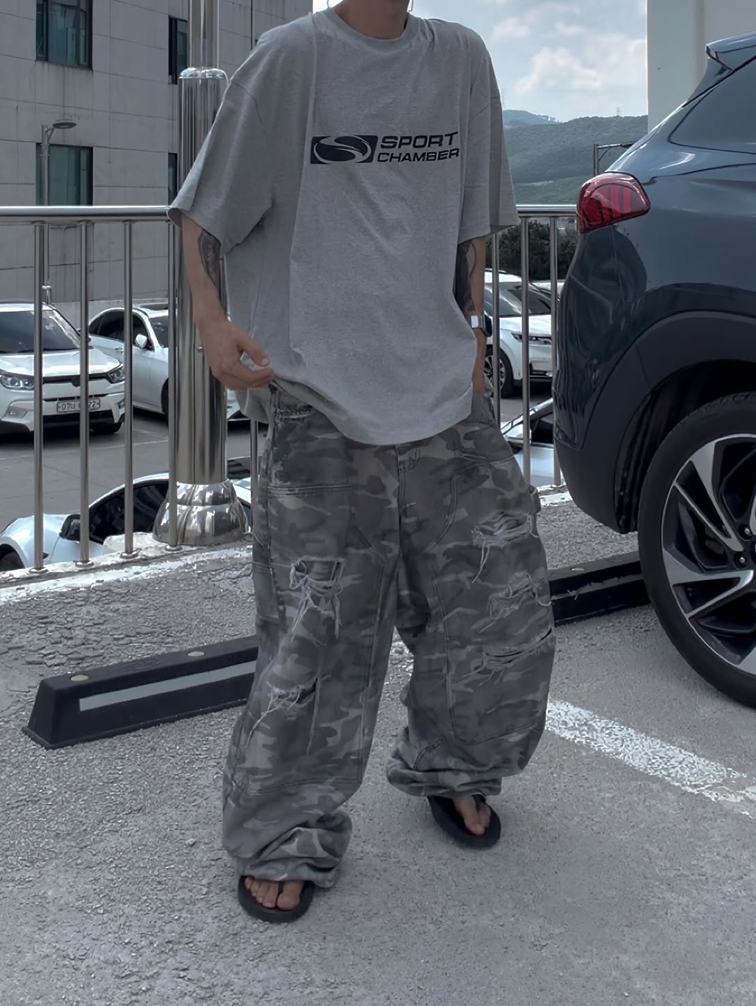 SPORT CHAMBER Flash T-Shirt Gray 착용 스타일 - 6