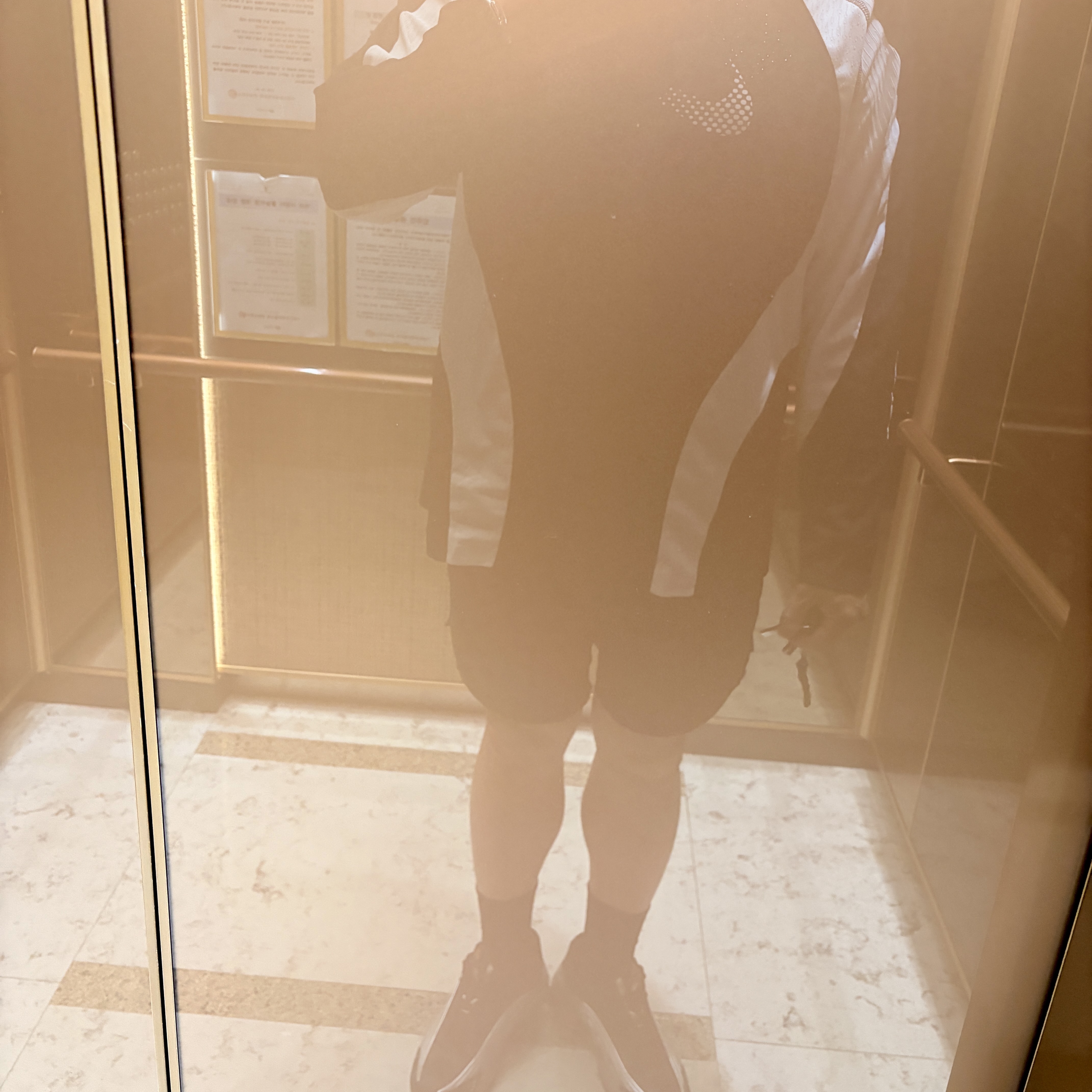Nike Shox R4 Metallic Silver Red, Nike Tech Dri-Fit ADV Jersey Black Off White - Asia 착용 스타일 - 2