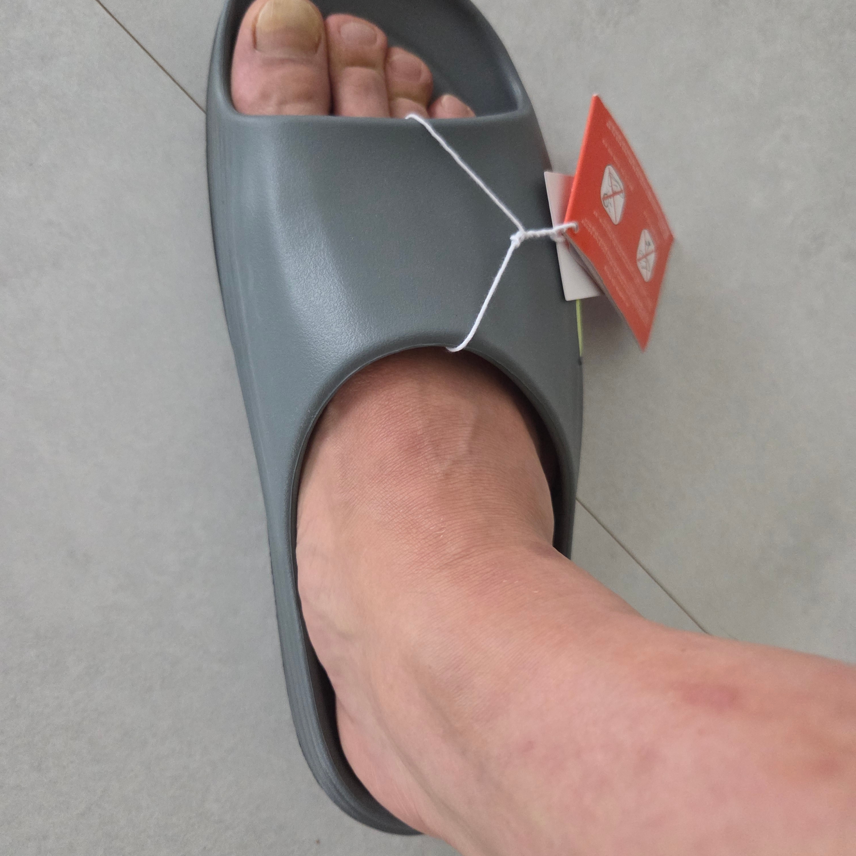 Nike ReactX Rejuven8 Slide Cool Grey Black 착용 스타일