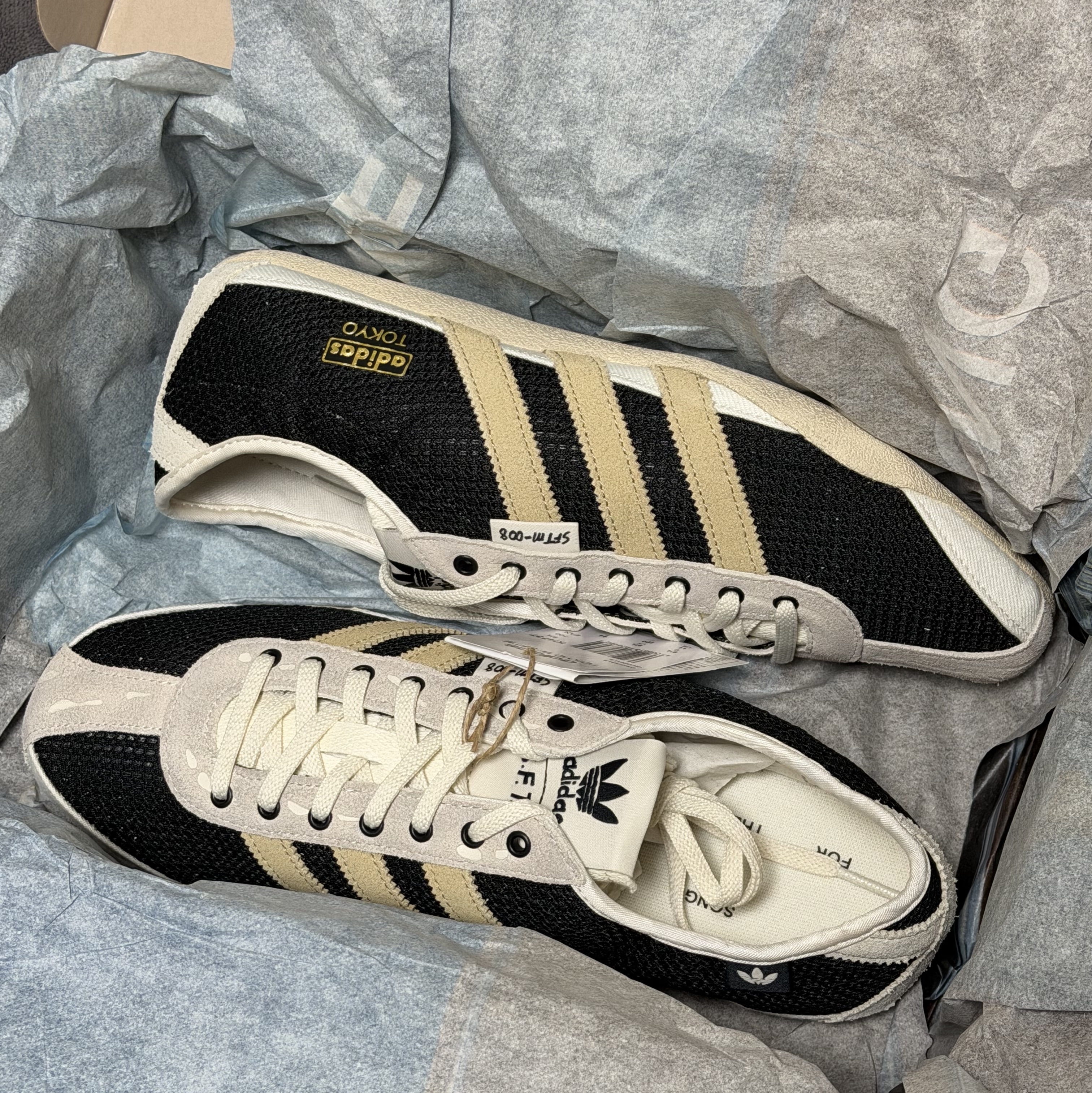 (W) Adidas x Song for the Mute 007 Tokyo Black 착용 스타일 - 3