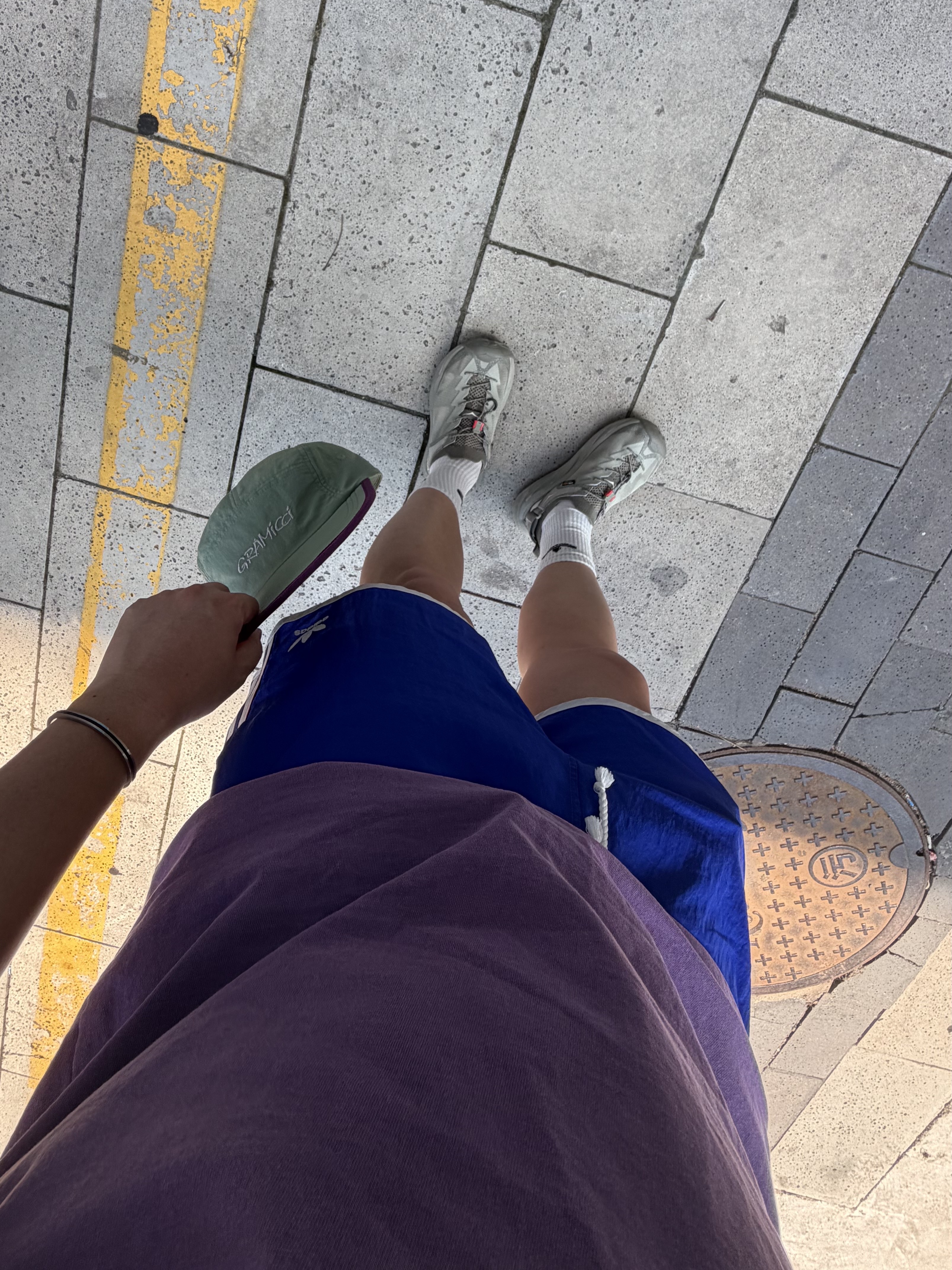 Hoka Hopara 2 Barley Oat Milk, Arc'teryx Rampart Pants Labyrinth 착용 스타일 - 2