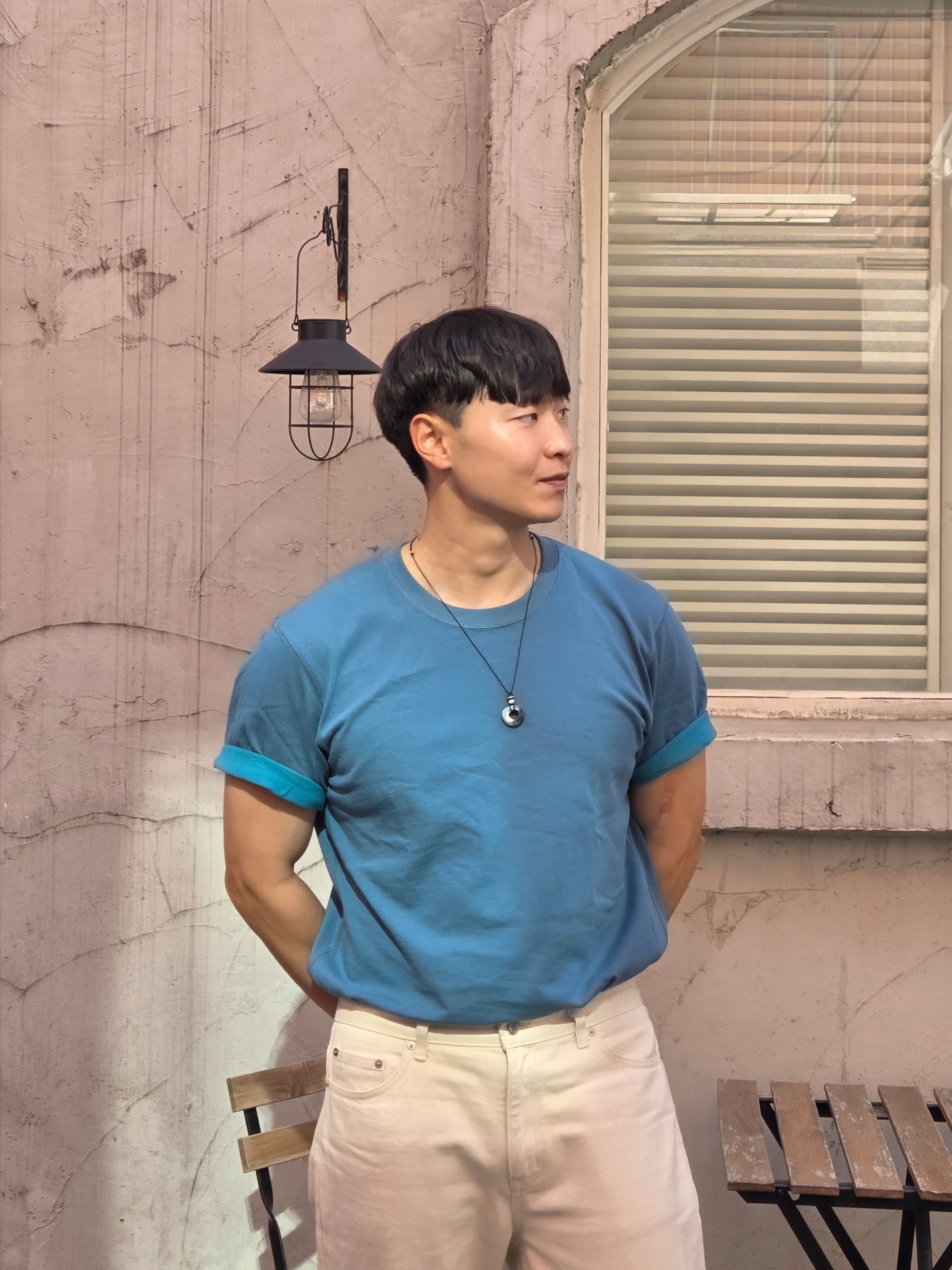 Uniqlo x JW Anderson Bi-Color T-Shirt Blue, Nike Waffle Debut Midnight Navy Sail 착용 스타일 - 7