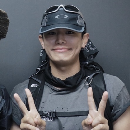 Optimistic Runners Symbol Cap Black, Satisfy Rippy 3 Inch Trail Shorts Aged Black 착용 스타일 - 3