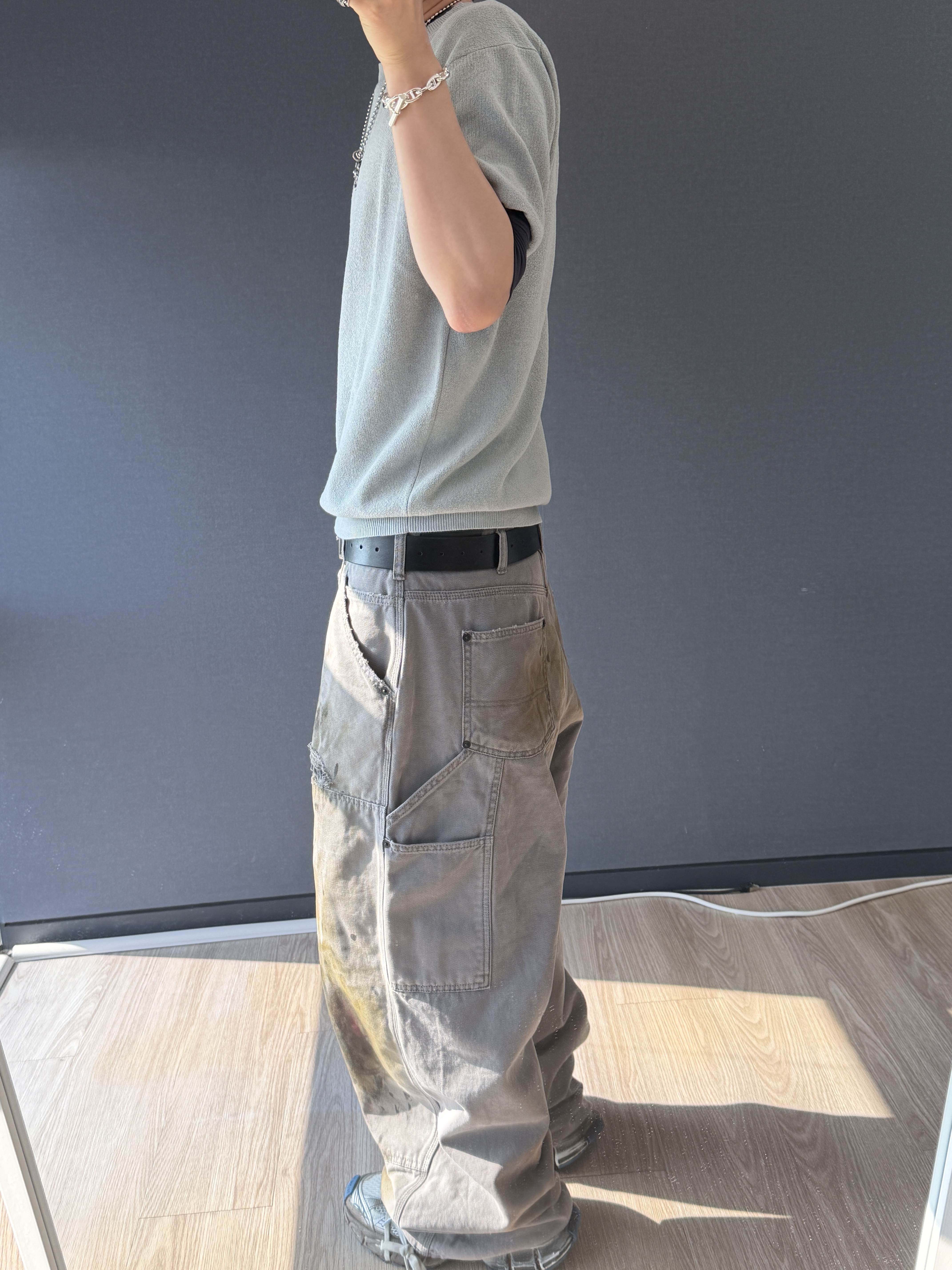 Undermycar Workers Distressed Dirty Painting Carpenter Gray - 25SS 착용 스타일 - 5