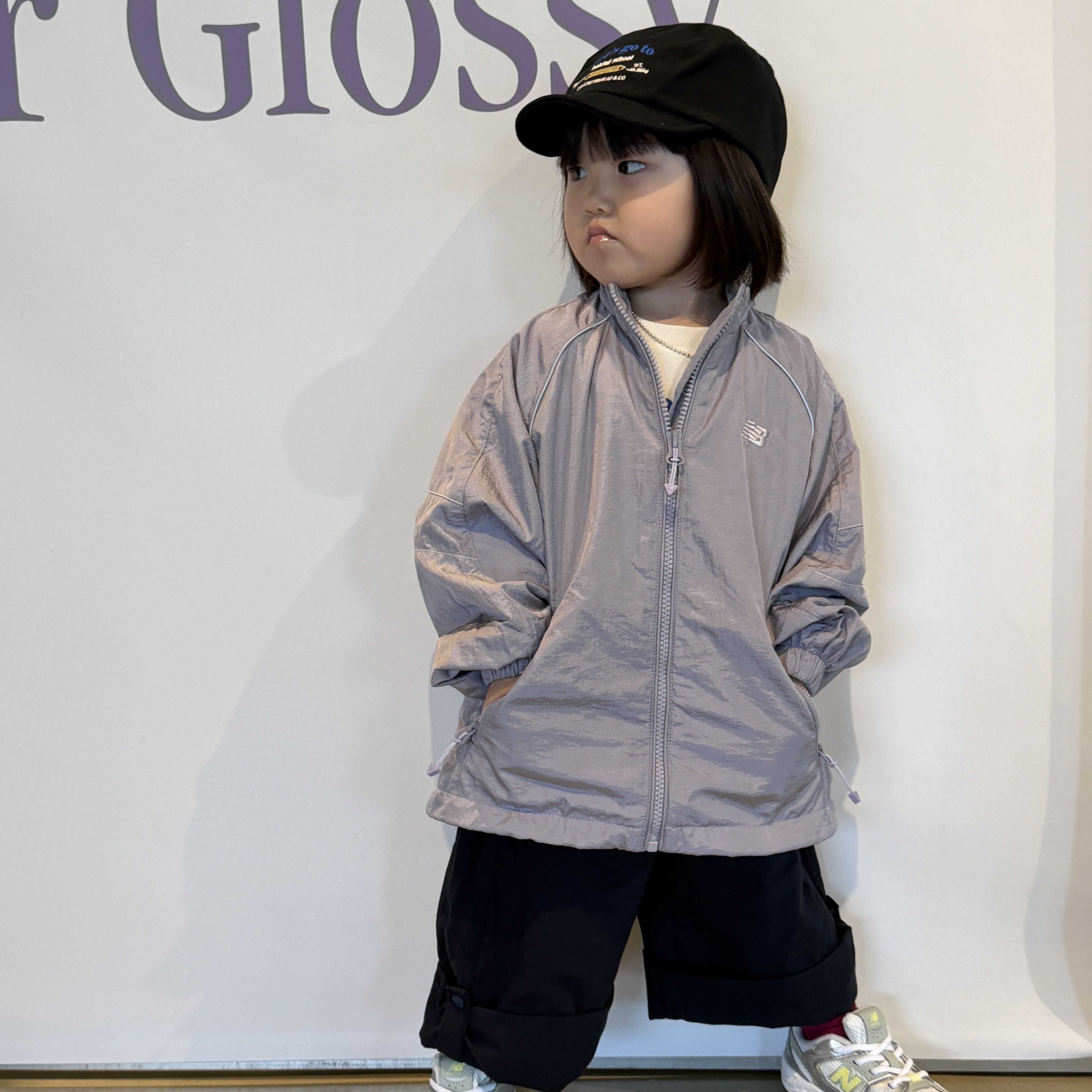 (Kids) New Balance Air Glossy Windbreaker Black, (Kids) New Balance Air Glossy Windbreaker Purple 착용 스타일 - 6
