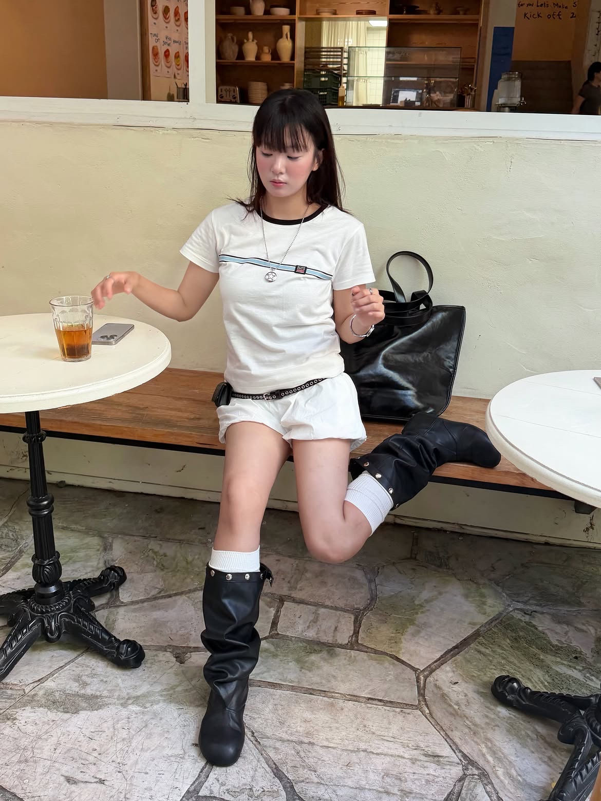 SPORT CHAMBER Women Glide Short-Sleeve T-Shirt White 착용 스타일 - 3