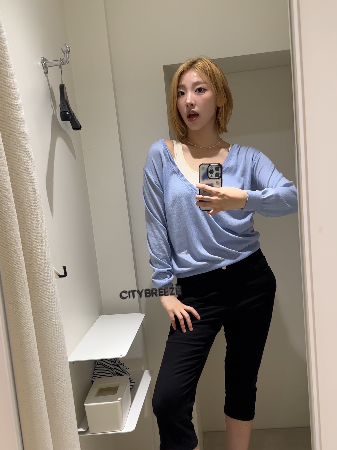 Suade Capri Pants Black ์ฐฉ์ฉ ์คํ์ผ - 2