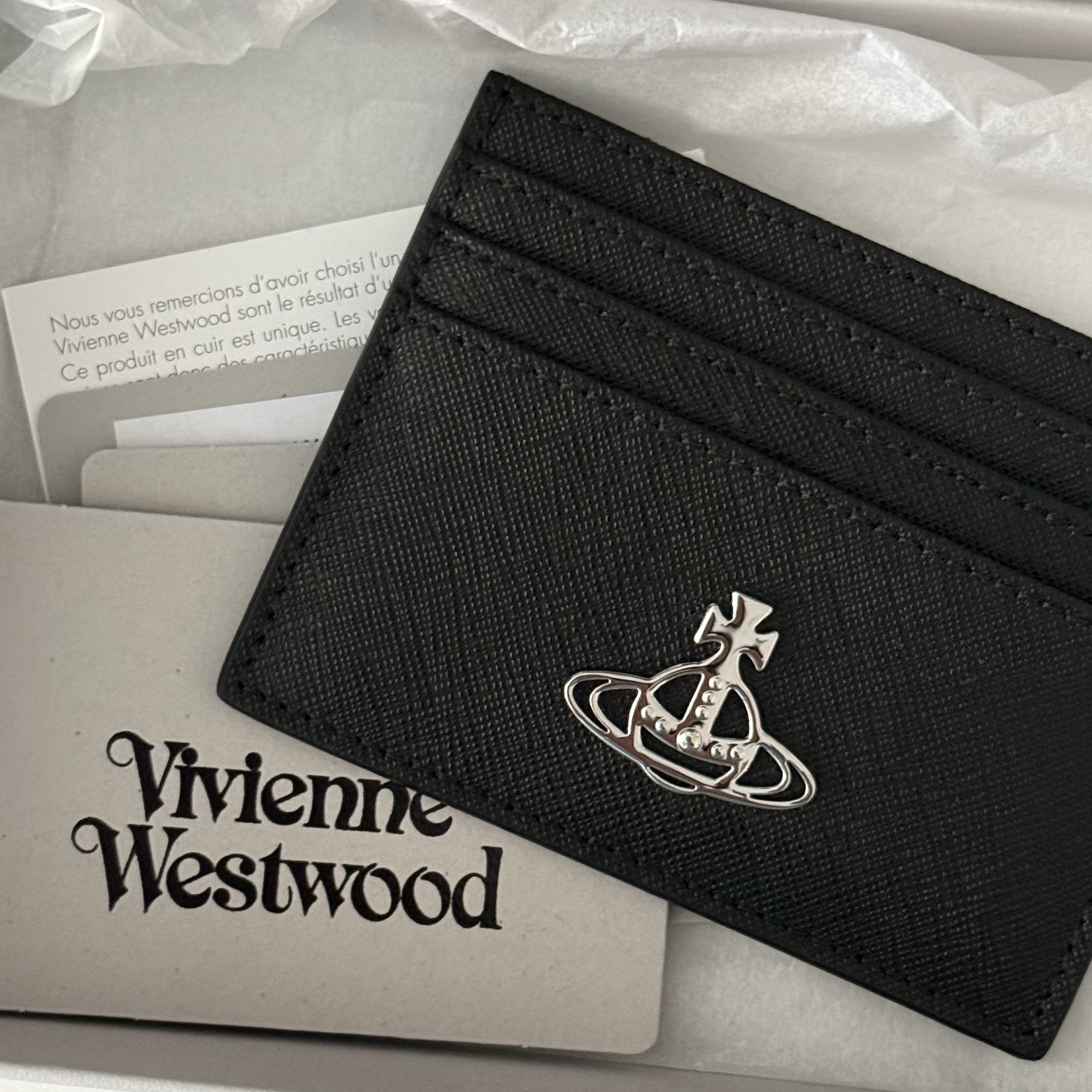 Vivienne Westwood Flat Card Holder Black 착용 스타일
