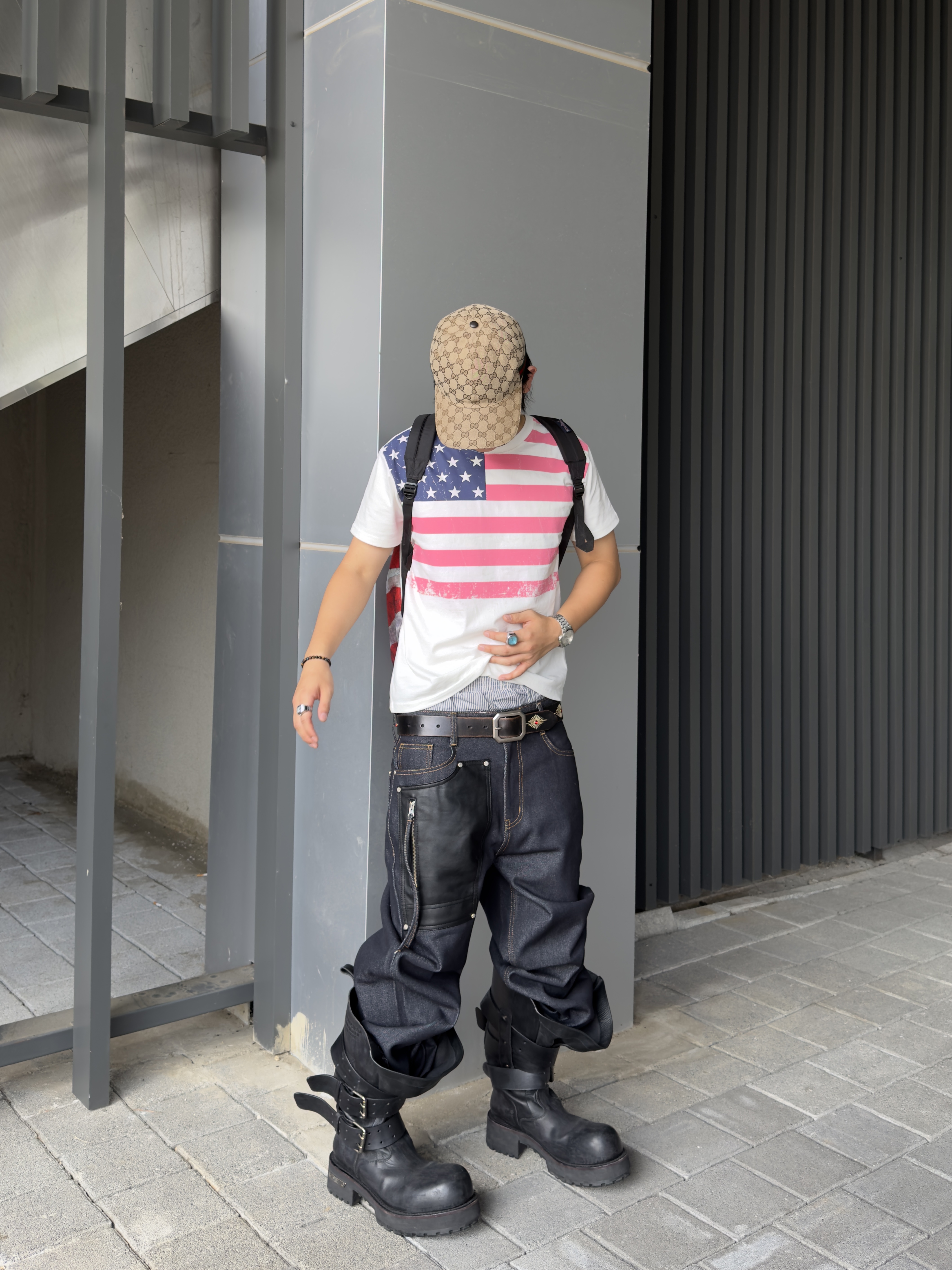I FEEL LUCKY Lucky Koin Leather Patch Straight Jean, Balenciaga Venom High Boot Black 착용 스타일 - 1
