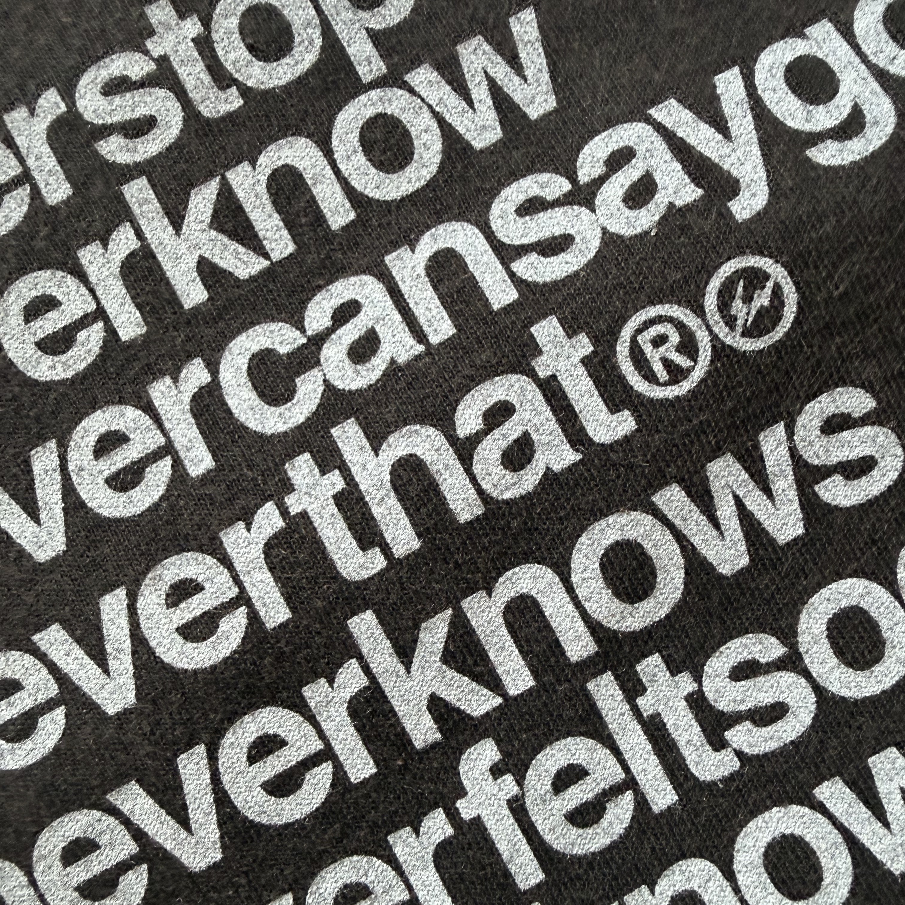 thisisneverthat x Fragment Design T-Shirt Off Black 착용 스타일