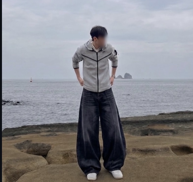 Nike Air Force 1 '07 White Light Smoke Grey, Nike Tech Fleece Full Zip Hoodie Dark Grey Heather - Asia 착용 스타일