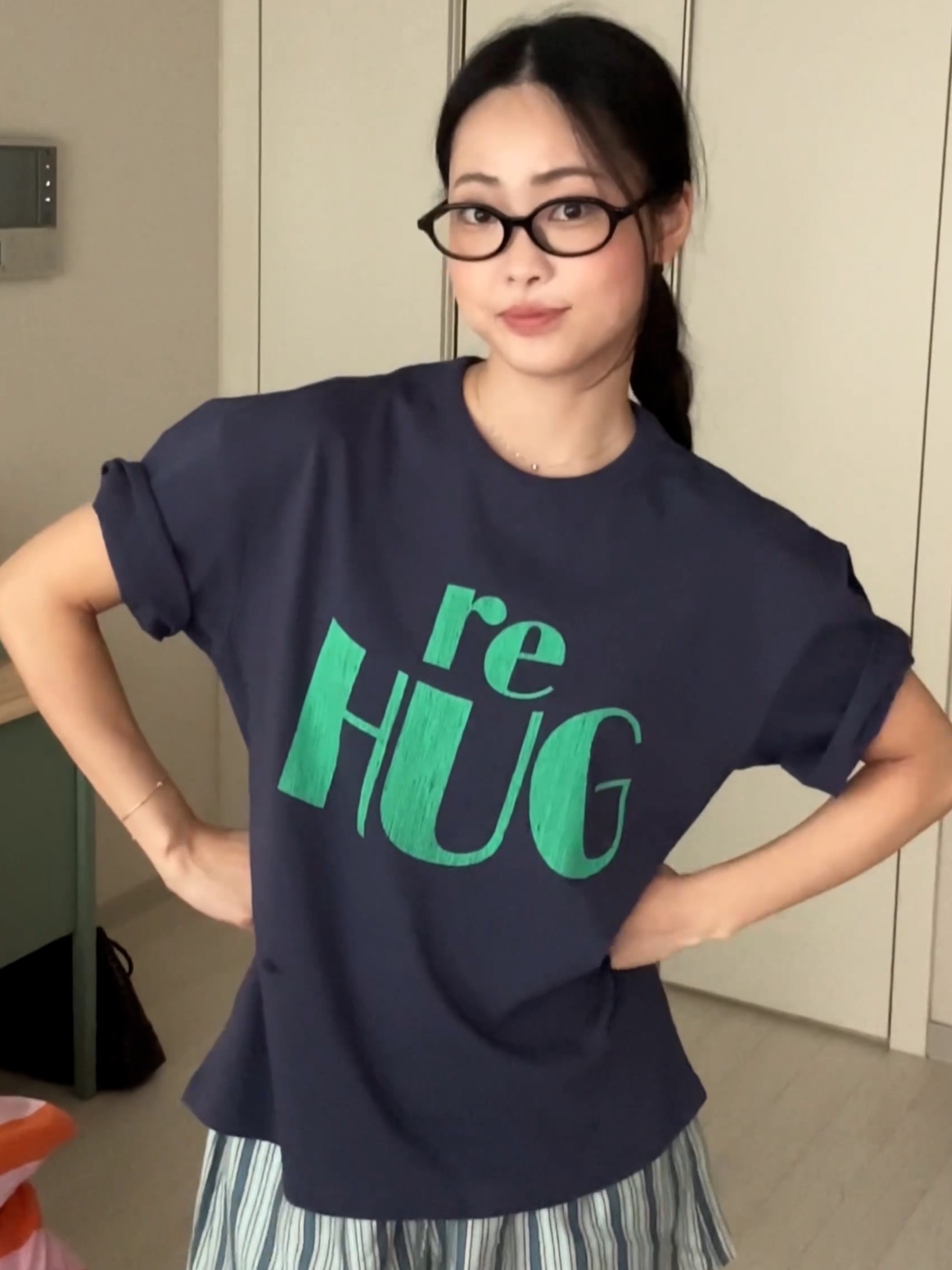 UNIVERSE GARMENT RE HUG Crack T-Shirt Navy, UNIVERSE GARMENT Multi Star Two Tone Washing Cap Green 착용 스타일 - 2