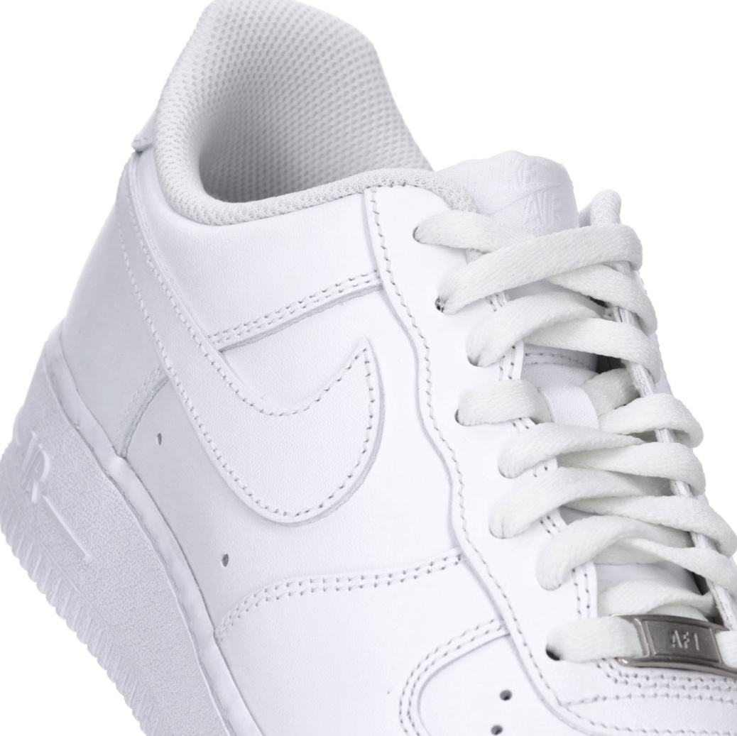 Nike Air Force 1 Low '01 White White 착용 스타일 - 8