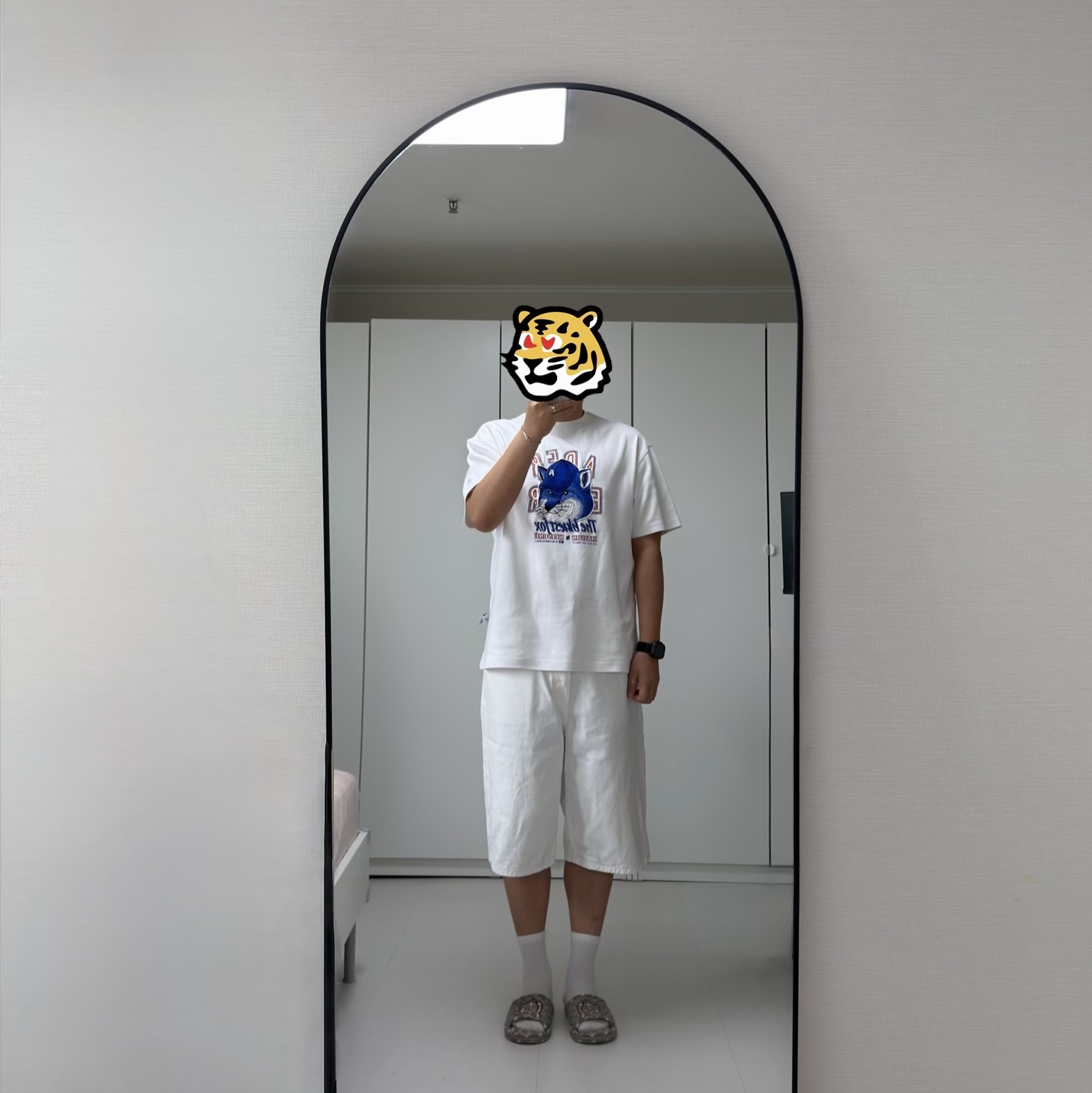 Maison Kitsune x Ader Error The Bluest Fox T-Shirt White 착용 스타일 - 1