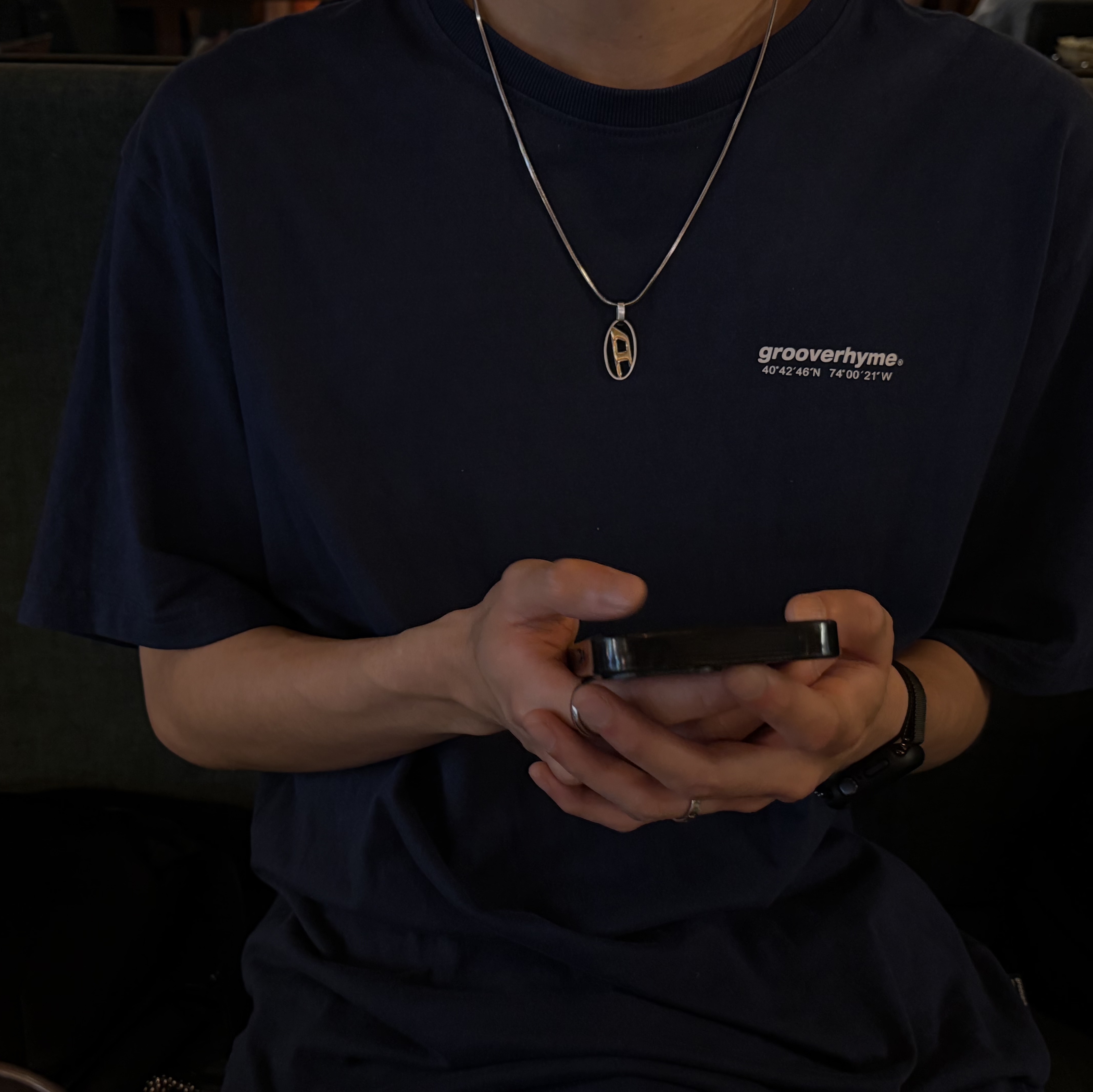 Diesel Dx1342 Stainless Steel Pendant Necklace Silver 착용 스타일