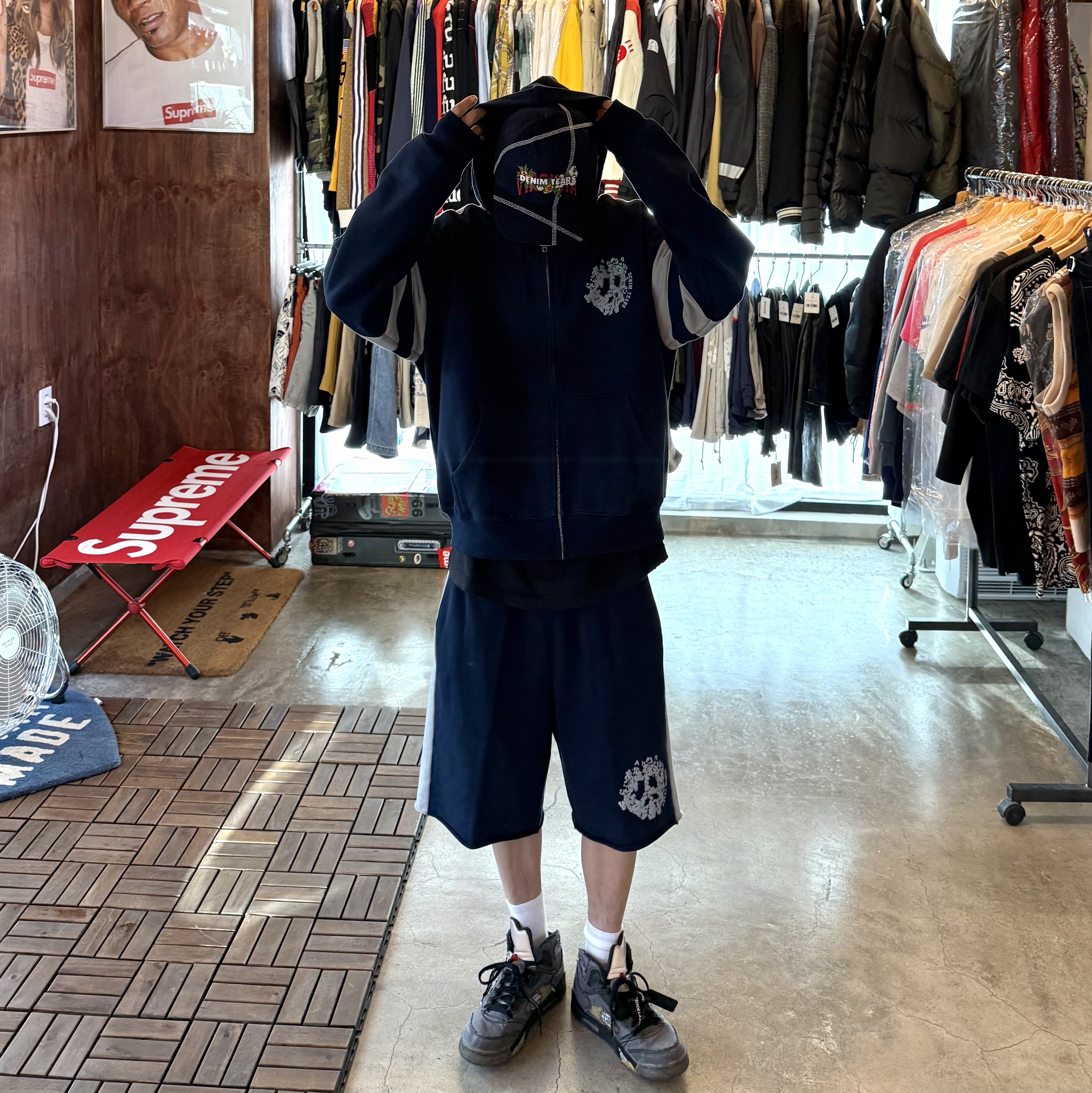 Denim Tears Denim U Paneled Sweatshort Navy, Denim Tears Denim U Paneled Zip Hoodie Navy 착용 스타일 - 3