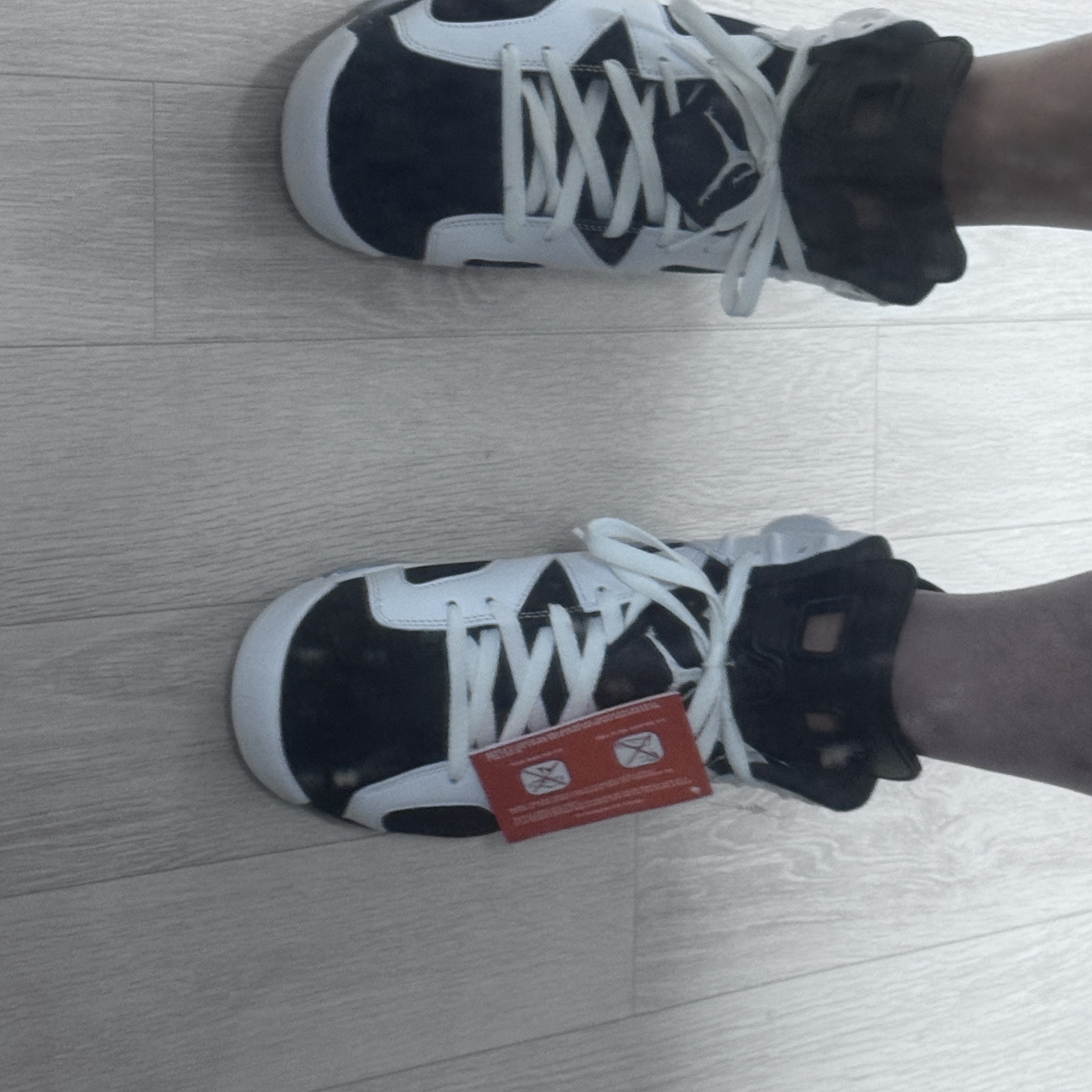 Jordan 6 Black and White 착용 스타일 - 1