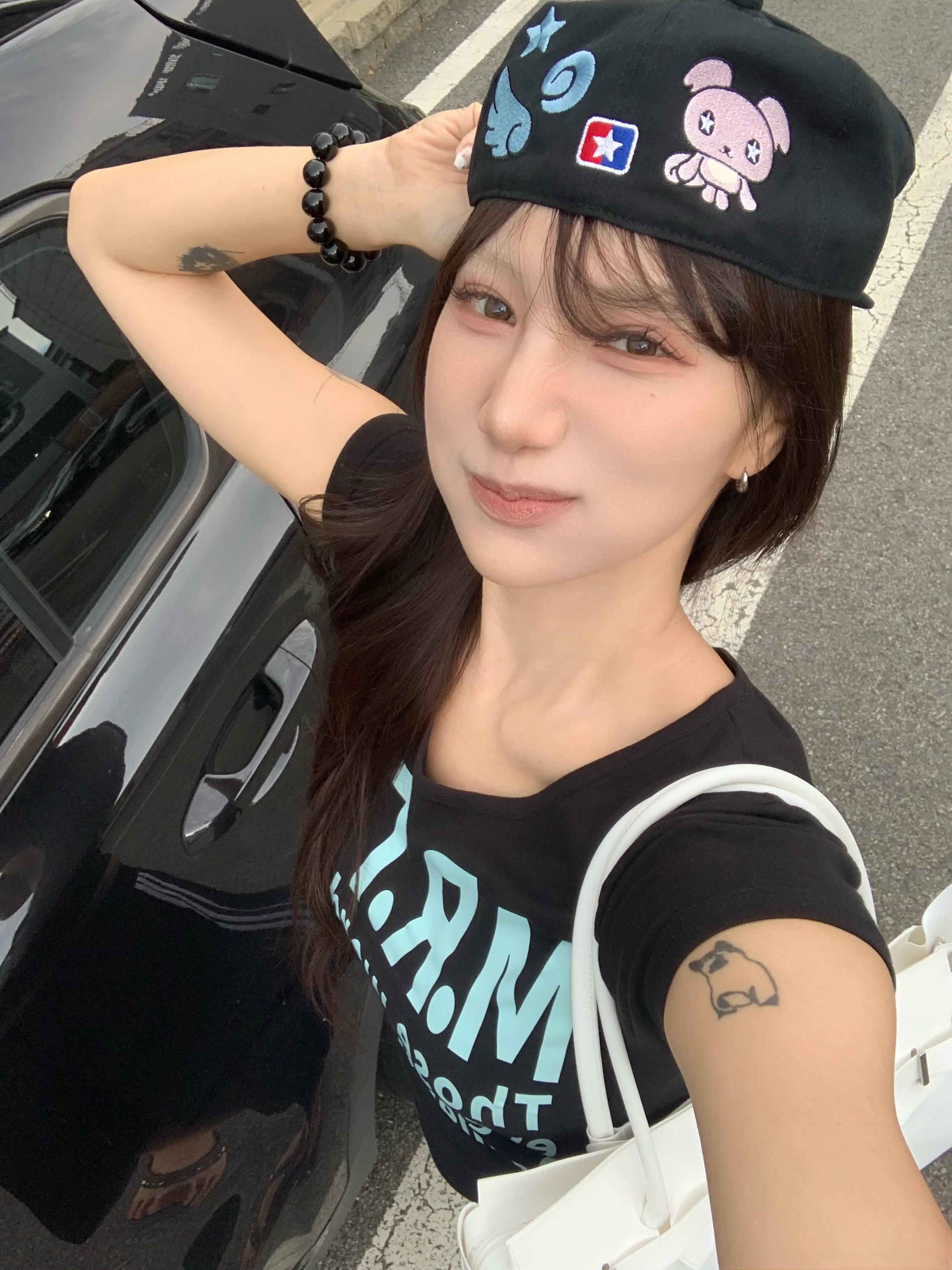 venhit MRT Vivid U-Neck Slim Fit Short Sleeve T-Shirt Black, venhit ECA Puppy Star Cap 착용 스타일 - 10