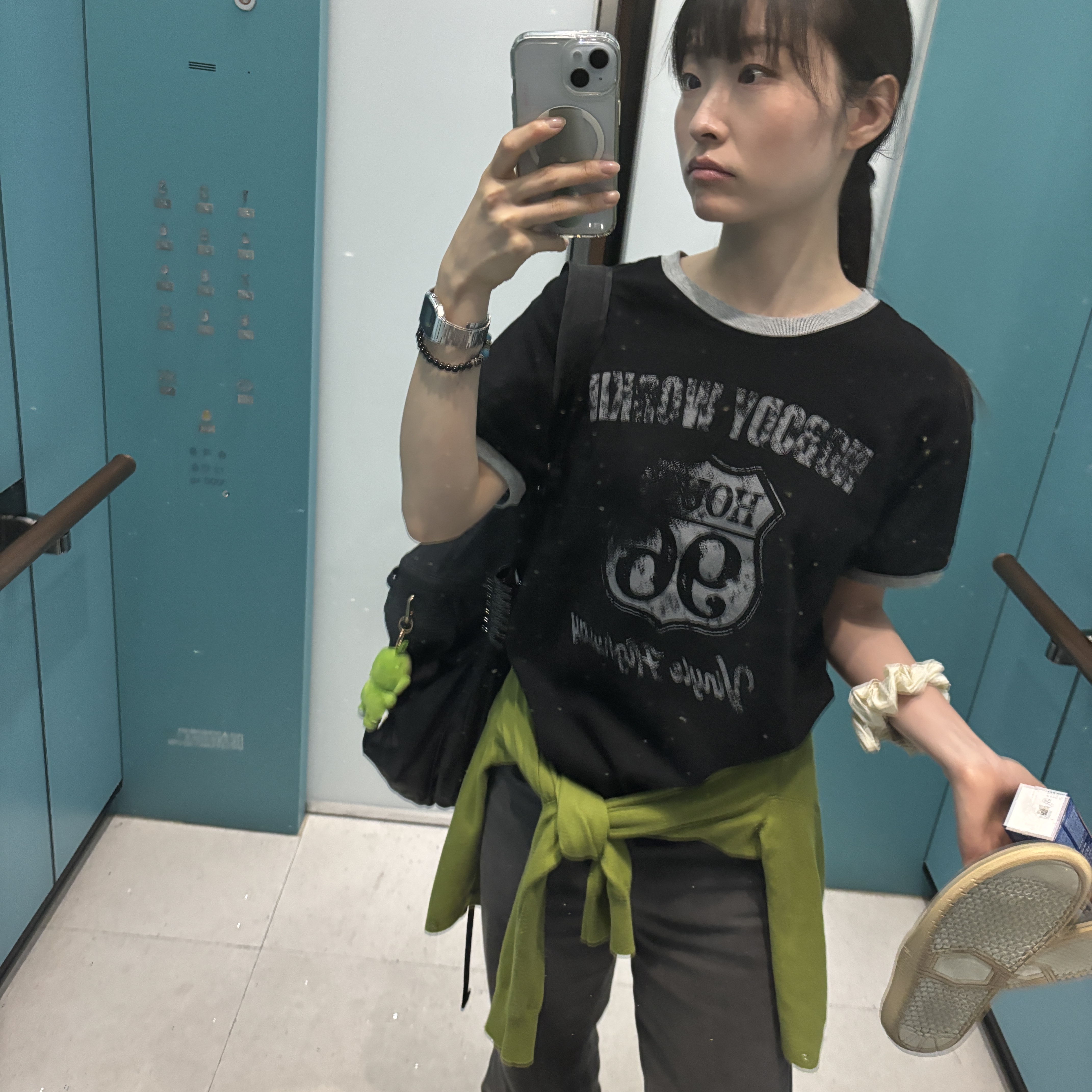 Casio A-158WA-1, Thevinylhouse Nobody Work Ringer Tee Black 착용 스타일 - 1