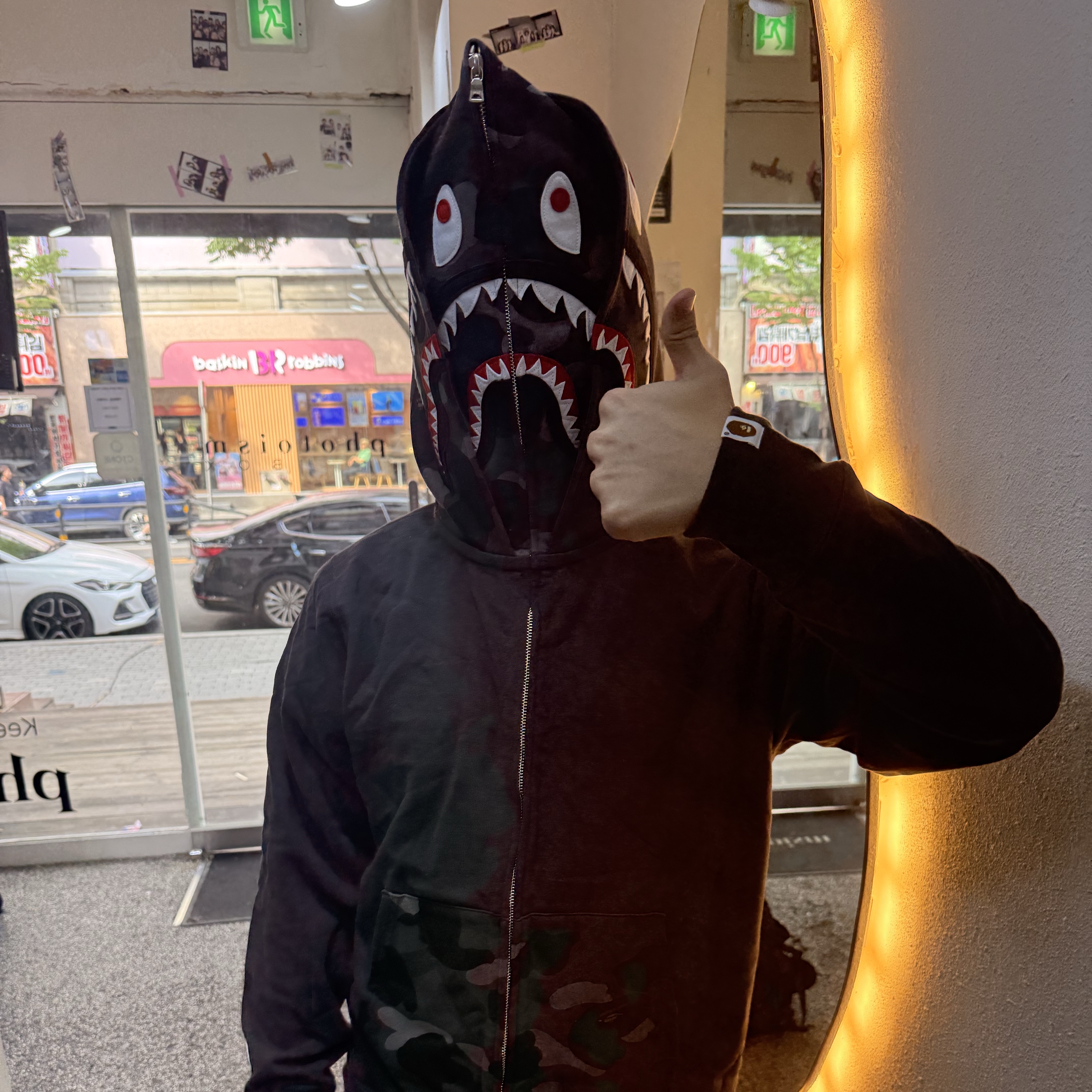 BAPE 1st Camo Shark Full Zip Double Hoodie Black 착용 스타일