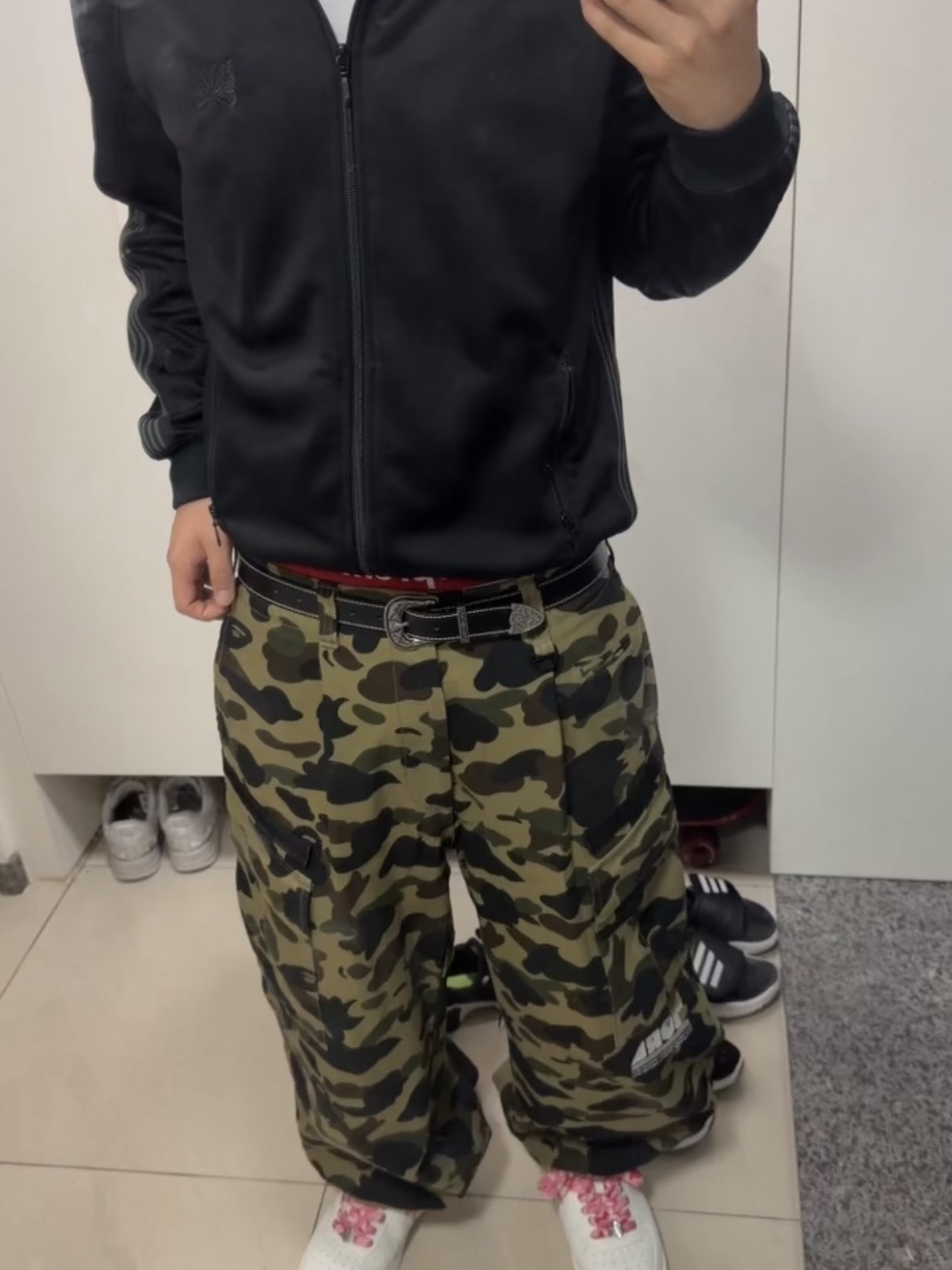 Needles Track Jacket Poly Smooth Black, Supreme Hanes Boxer Briefs White (4 Pack) 착용 스타일