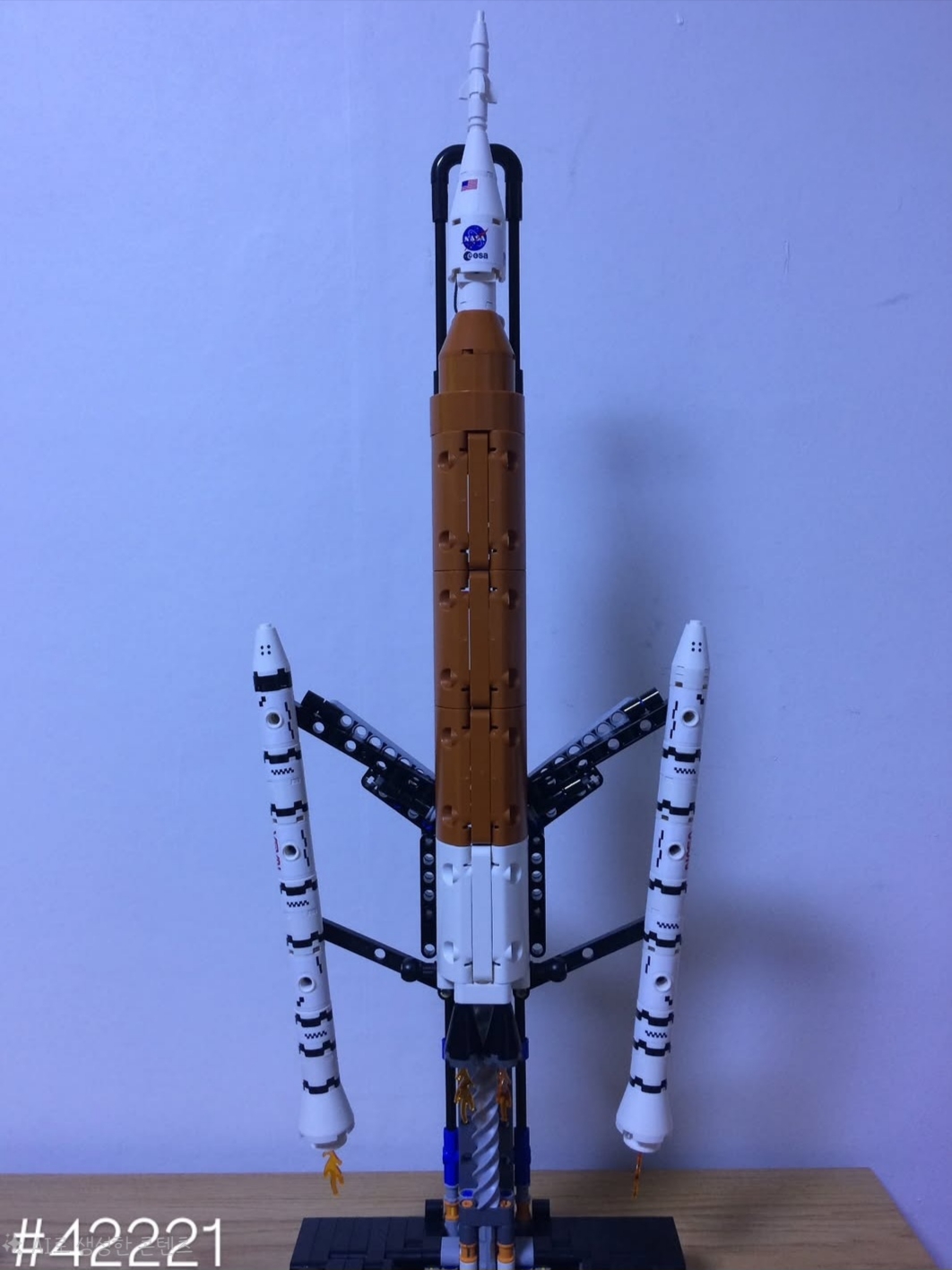 Lego Technic NASA Artemis Space Launch System Rocket 착용 스타일 - 1