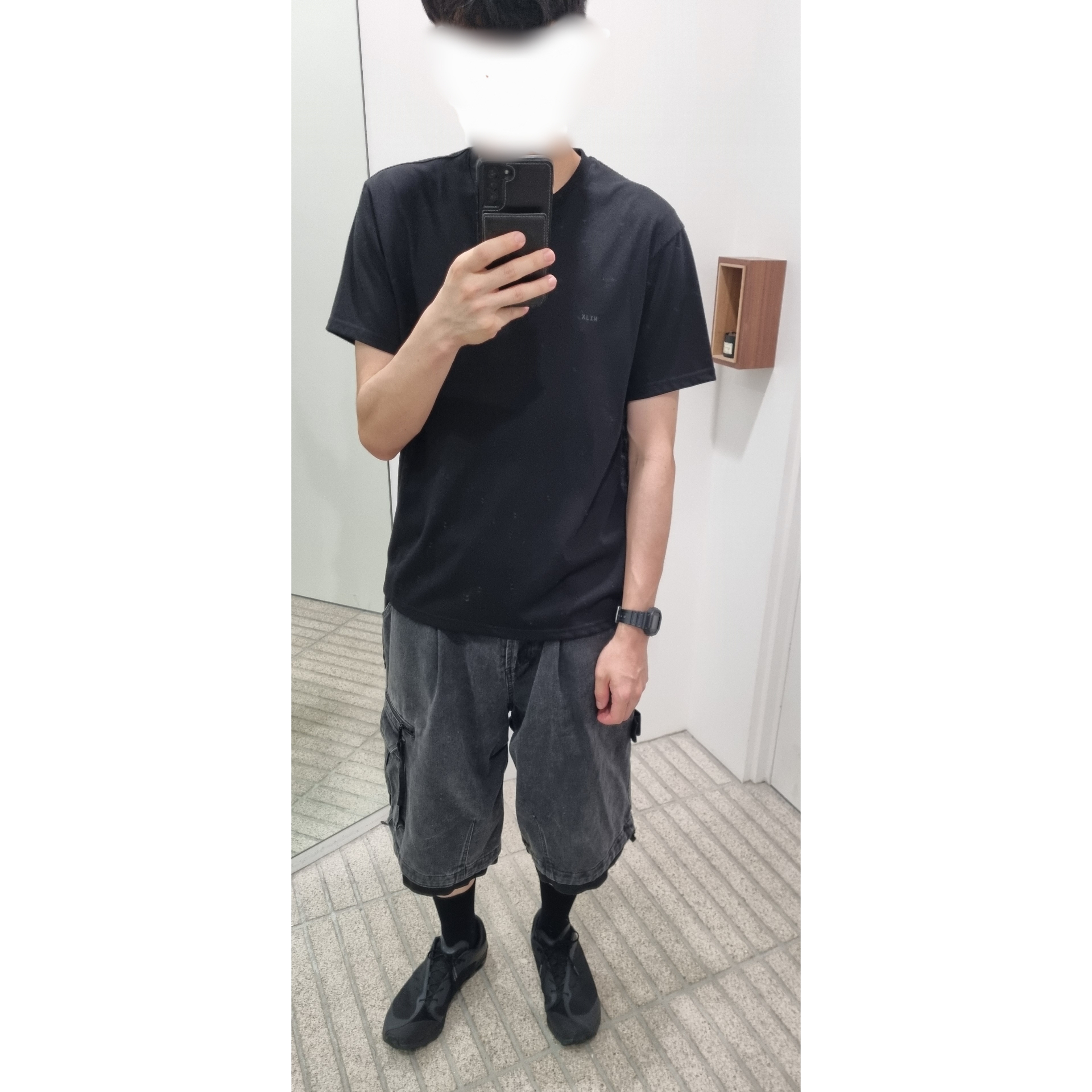 On Running x Post Archive Faction (Paf) Cloudventure Peak All Black, Casio G-Shock DW-5600UBB-1DR 착용 스타일 - 3