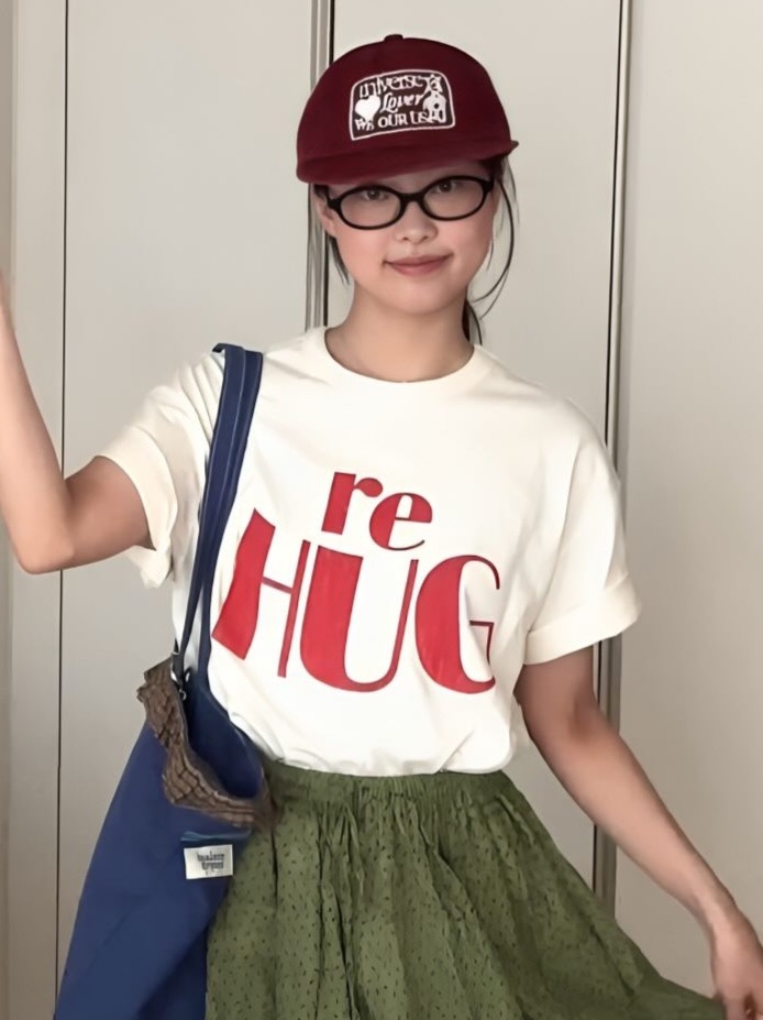 UNIVERSE GARMENT RE HUG Crack T-Shirt Ivory, UNIVERSE GARMENT Universe Lover Patch Washing Cap Burgundy 착용 스타일
