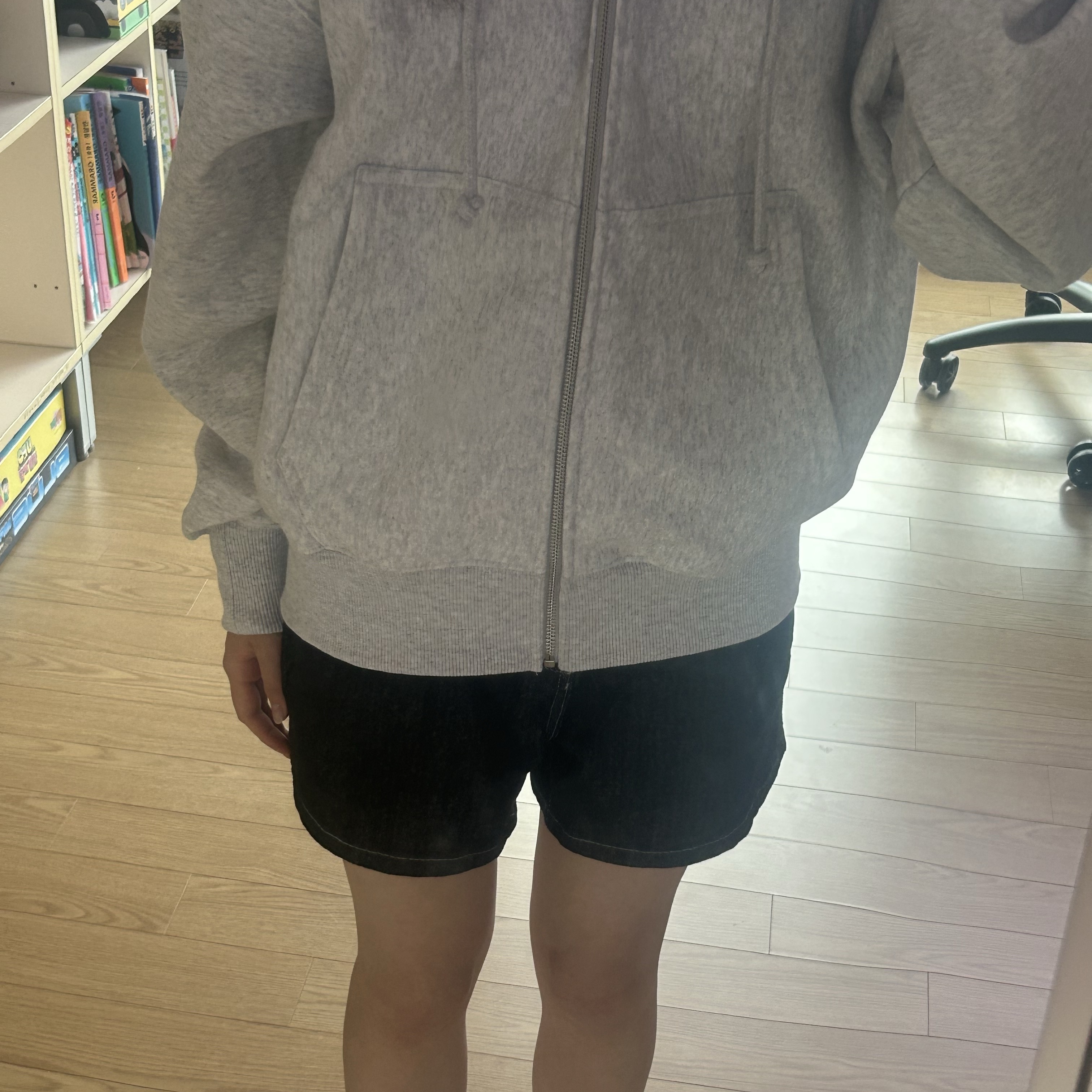 Stussy Basic Stussy Zip Hoodie Ash Heather 착용 스타일 - 1