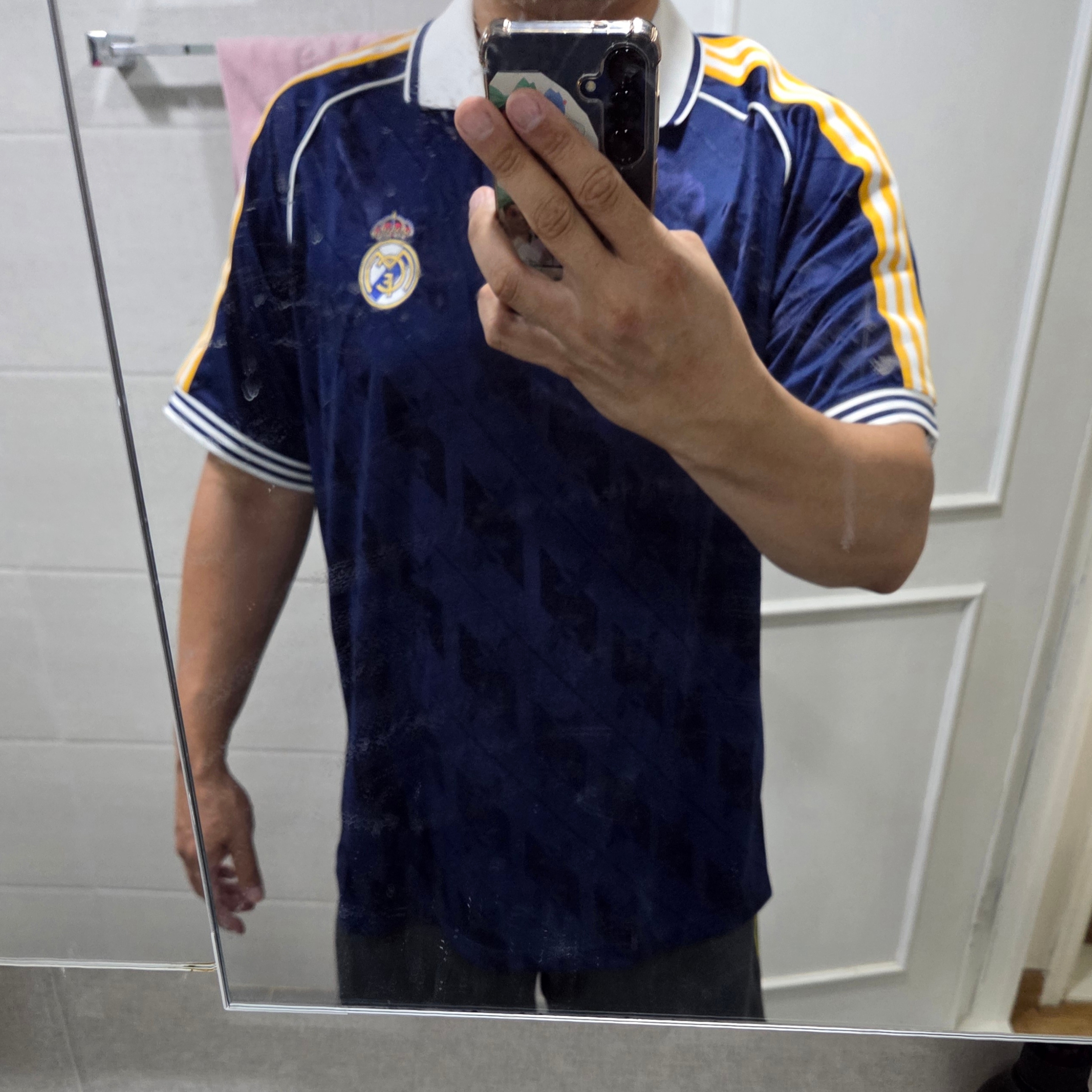 Adidas Real Madrid Originals Jersey Dark Blue - KR Sizing (Non Marking Ver.) 착용 스타일 - 1