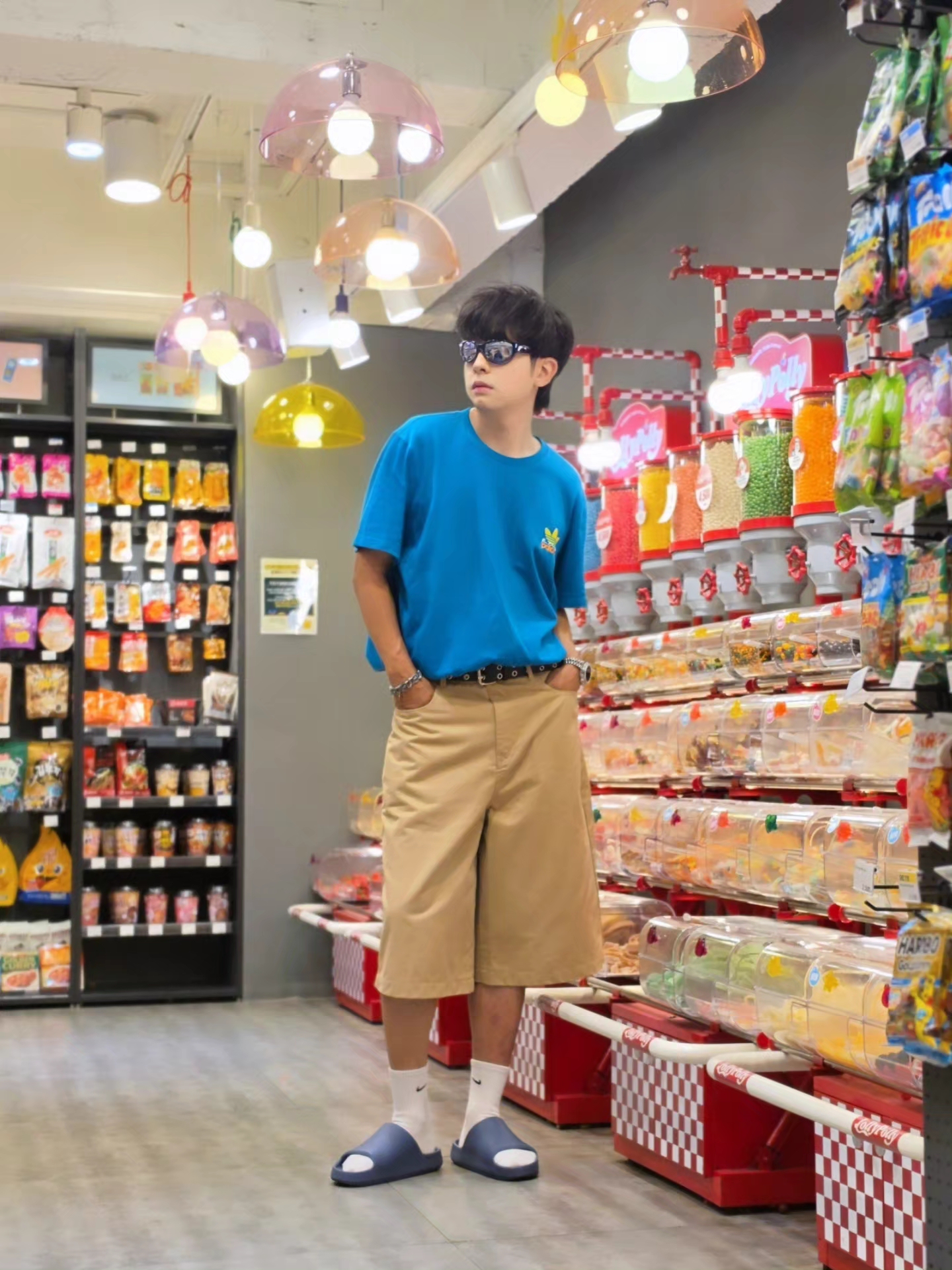 Palace x Adidas Nature T-Shirt Mystery Petrol - 22SS, Nike Calm 2.0 Slides Diffused Blue 착용 스타일 - 4
