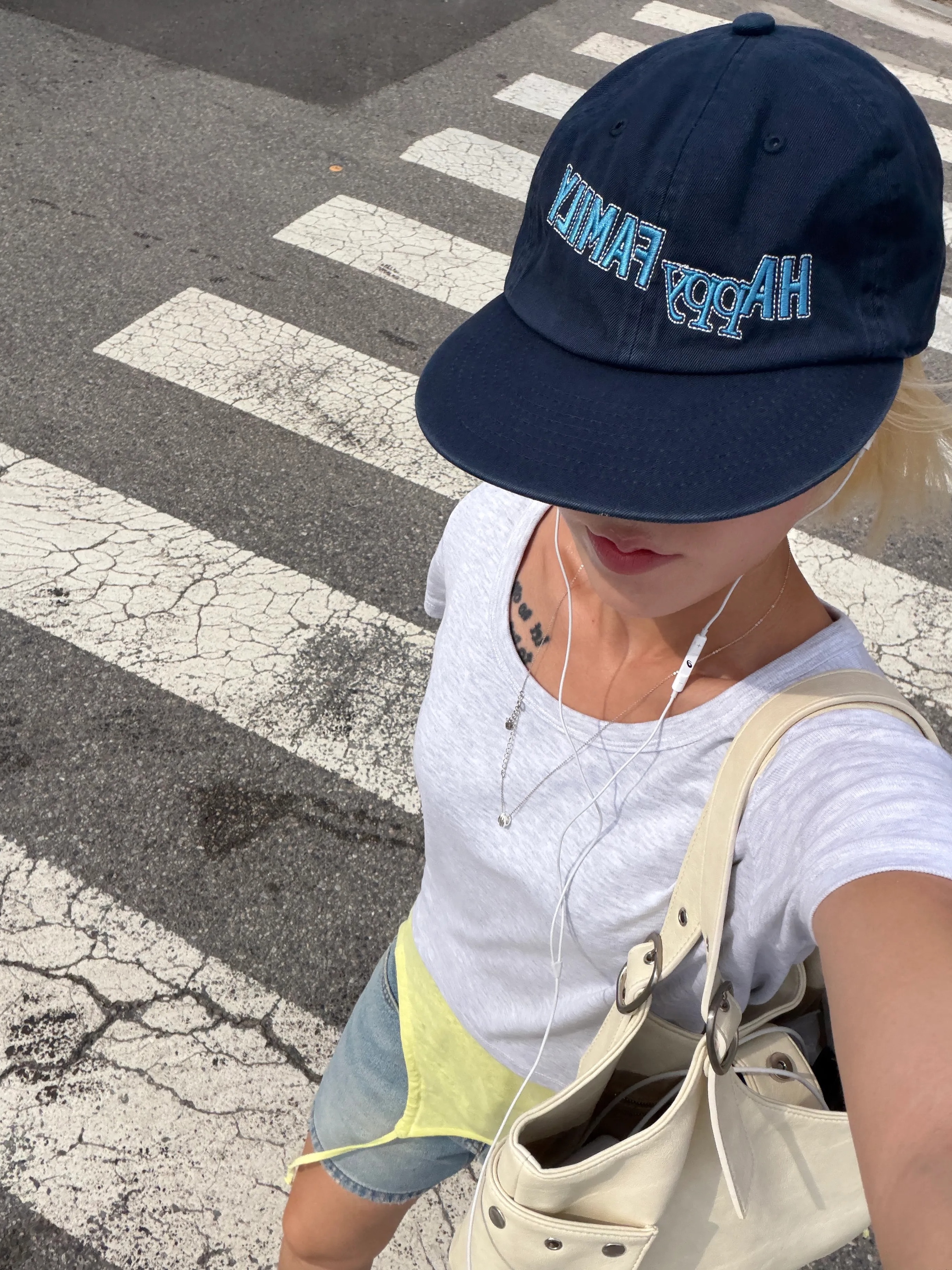 UNIVERSE GARMENT Happy Family Washing Cap Navy 착용 스타일 - 1
