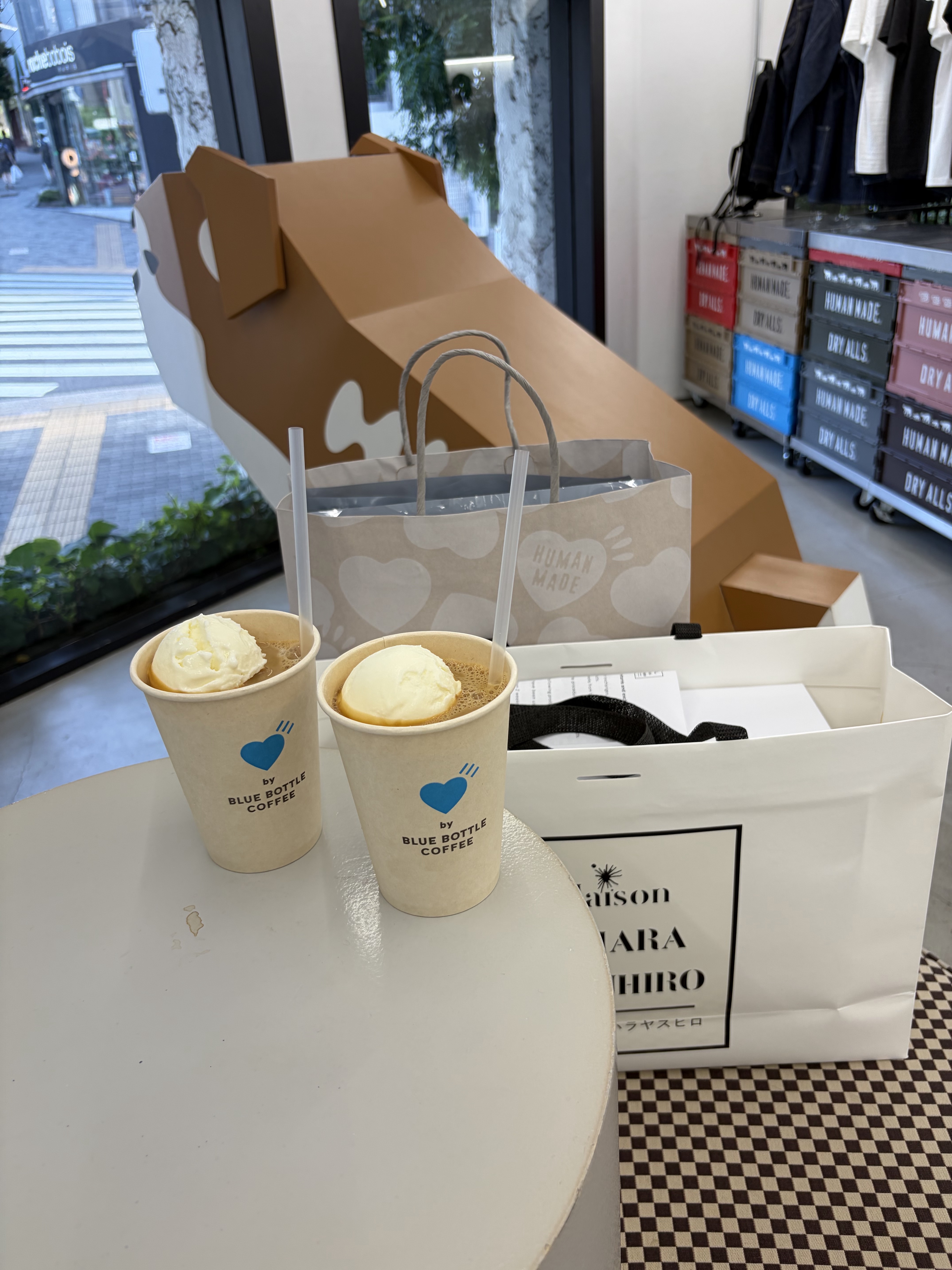 Hoka Bondi 9 White, Supreme 2-Tone S Logo 6-Panel Black - 24SS 착용 스타일 - 2
