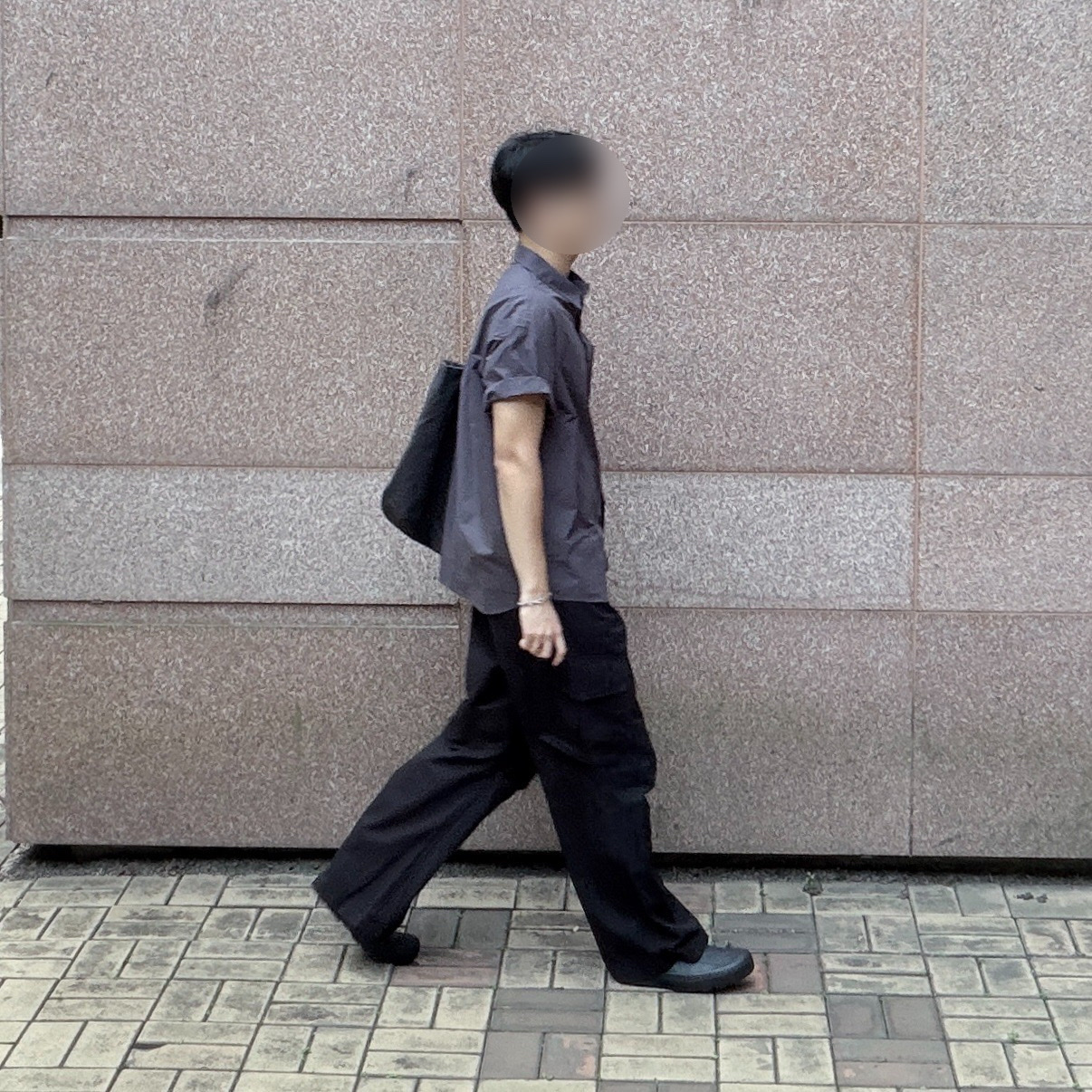 Moonstar 810s ET027 Marke Modi Charcoal 착용 스타일 - 4