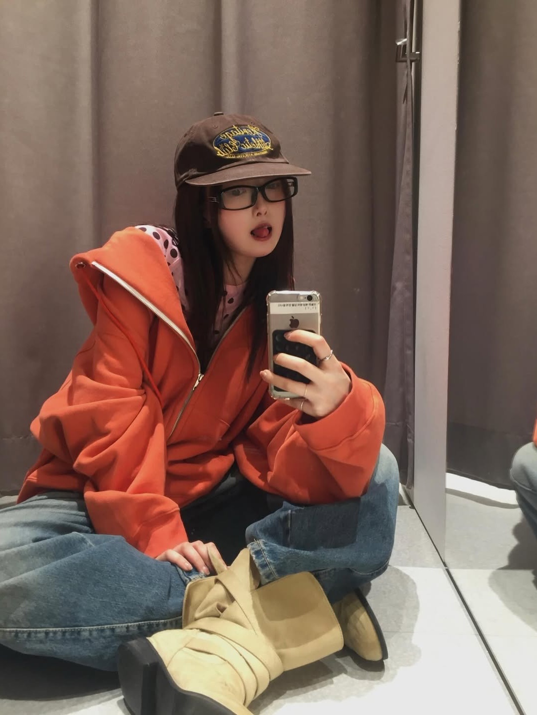 UNIVERSE GARMENT Universe Sign Long Bill Washing Cap Brown 착용 스타일 - 2