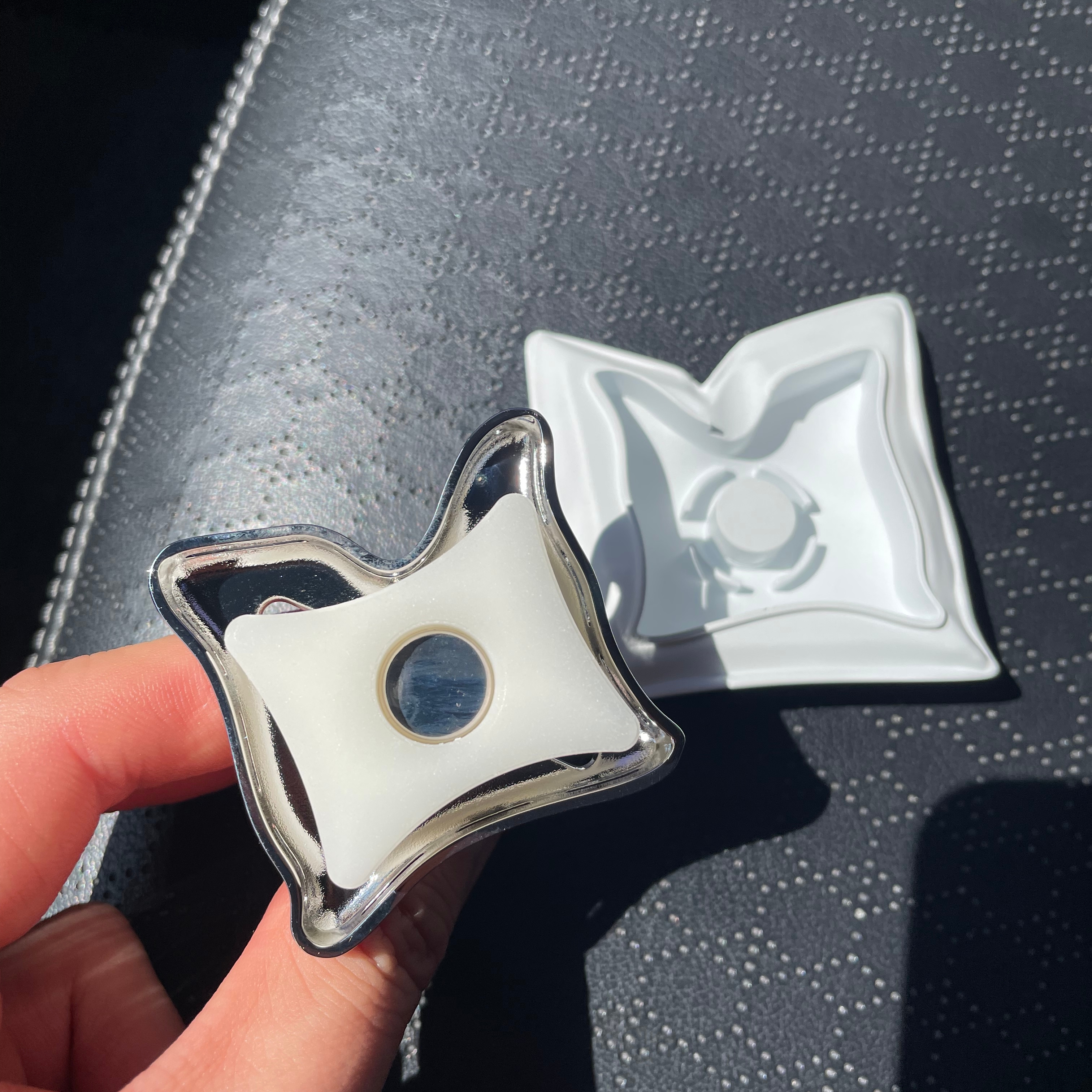 [사은품 이벤트] MAISON MARGIELA REPLICA LAZY SUNDAY MORNING CAR DIFFUSER 착용 스타일 - 4