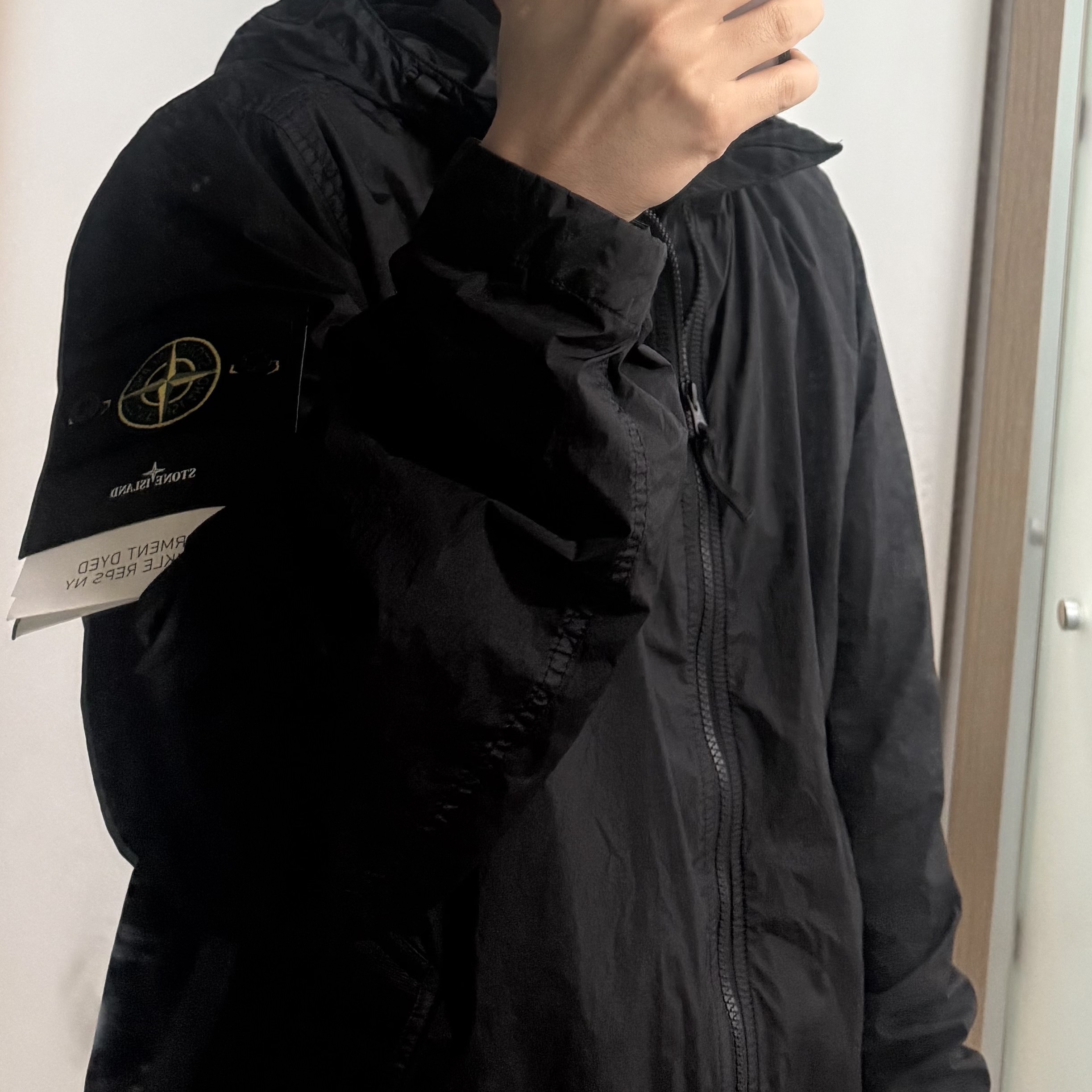Stone Island 4100001 Crinkle Reps NY Hooded Jacket with Wind Resistance and Anti-Drop Black - 26SS 착용 스타일 - 1