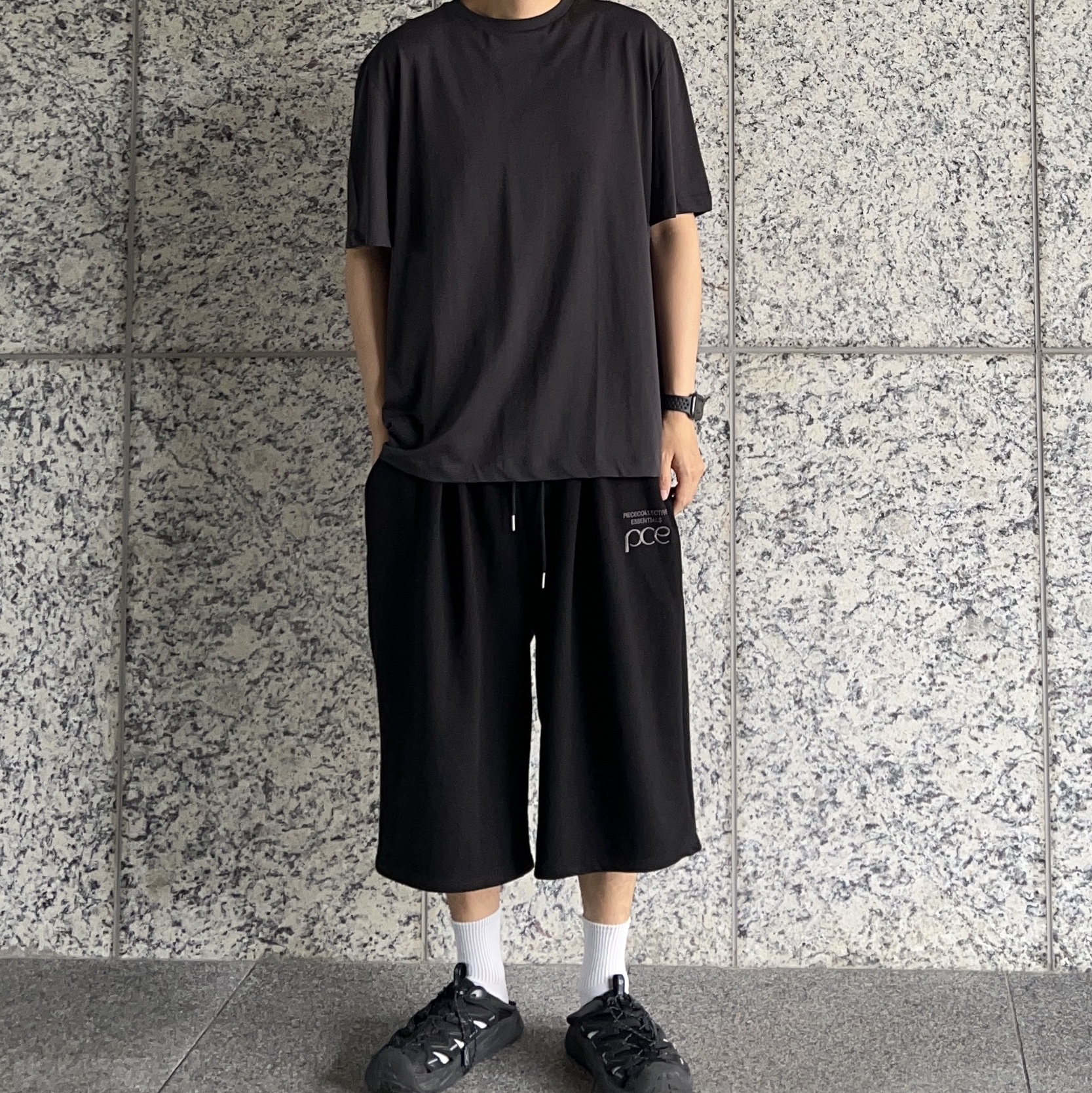 Hoka Hopara 2 Black 착용 스타일